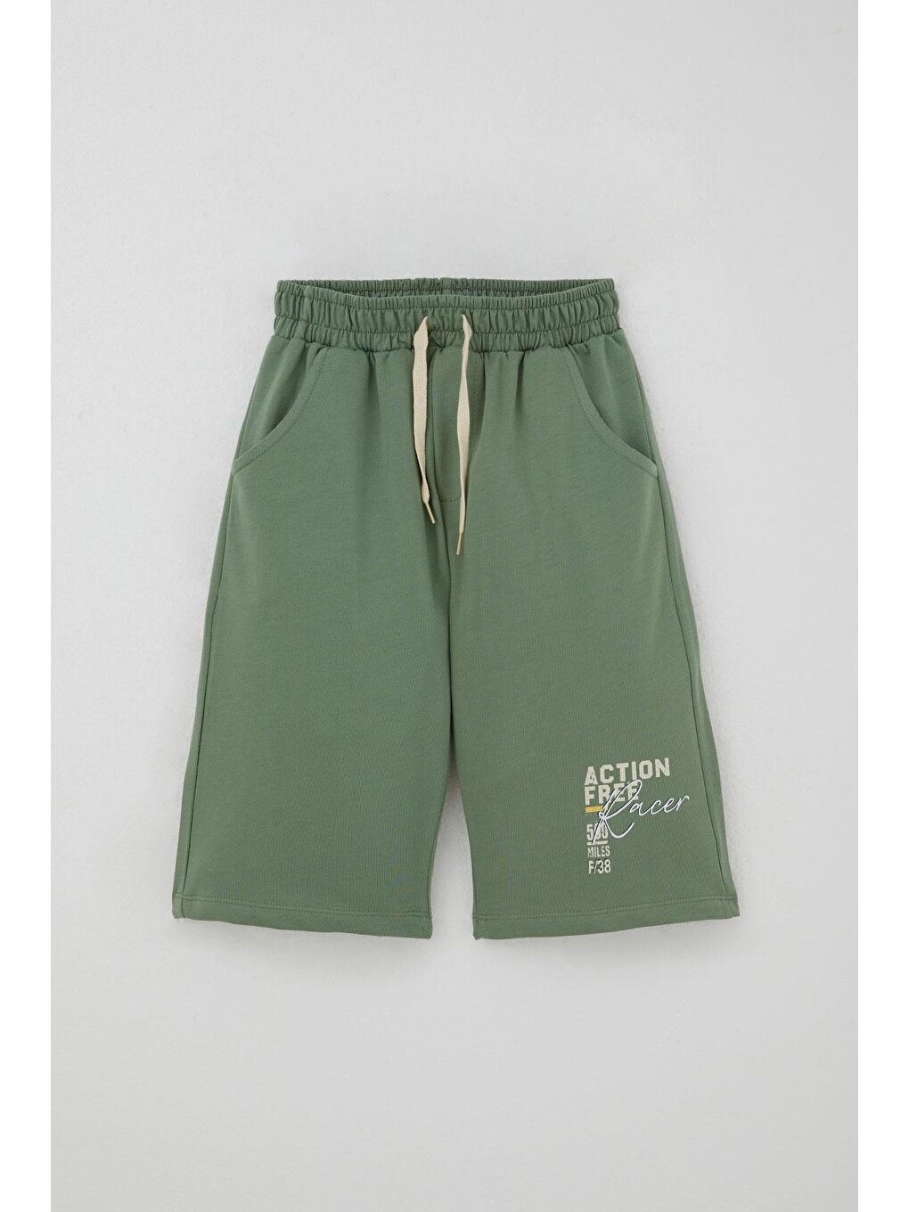 Ekru Erkek Çocuk Şortlu Takım Sıfır Kollu Yarış Pistinin Kahramanı Araba Baskılı Krem (5-10 Yaş)-2