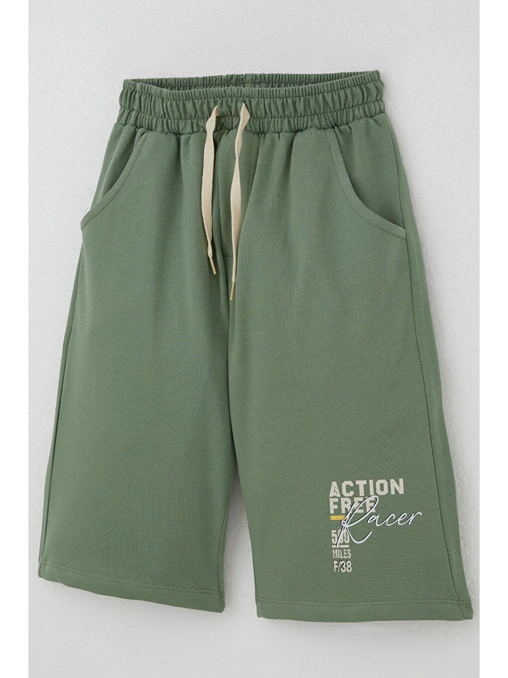 Ekru Erkek Çocuk Şortlu Takım Sıfır Kollu Yarış Pistinin Kahramanı Araba Baskılı Krem (5-10 Yaş)-6