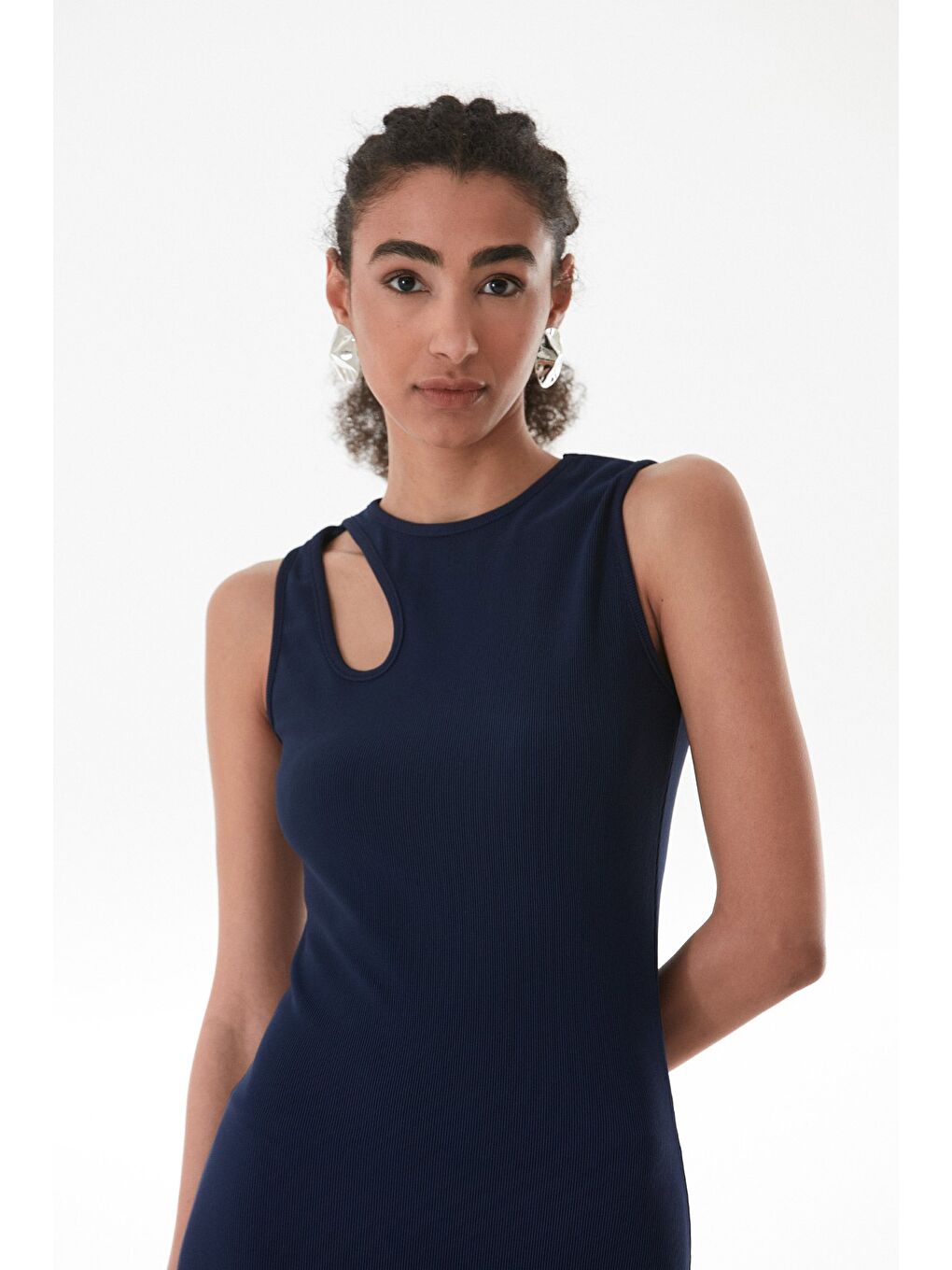 Lacivert Fitilli Omzu Pencere Detaylı Elbise-1