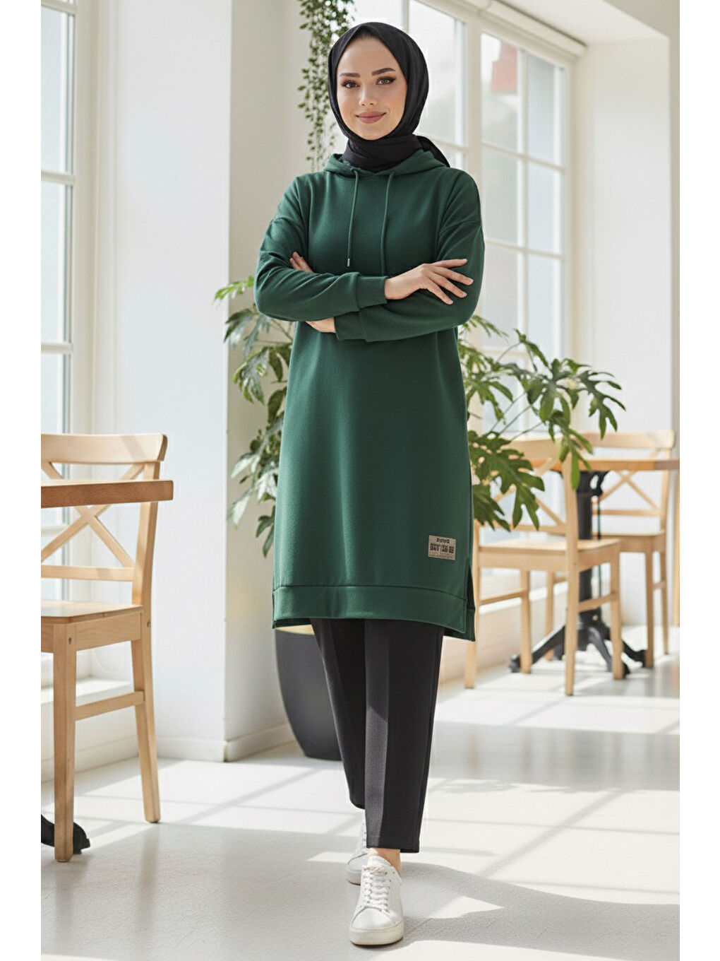 Yeşil Armalı Vortex Yırtmaçlı Tunik Zümrüt - 27984-ZUMRUT-1