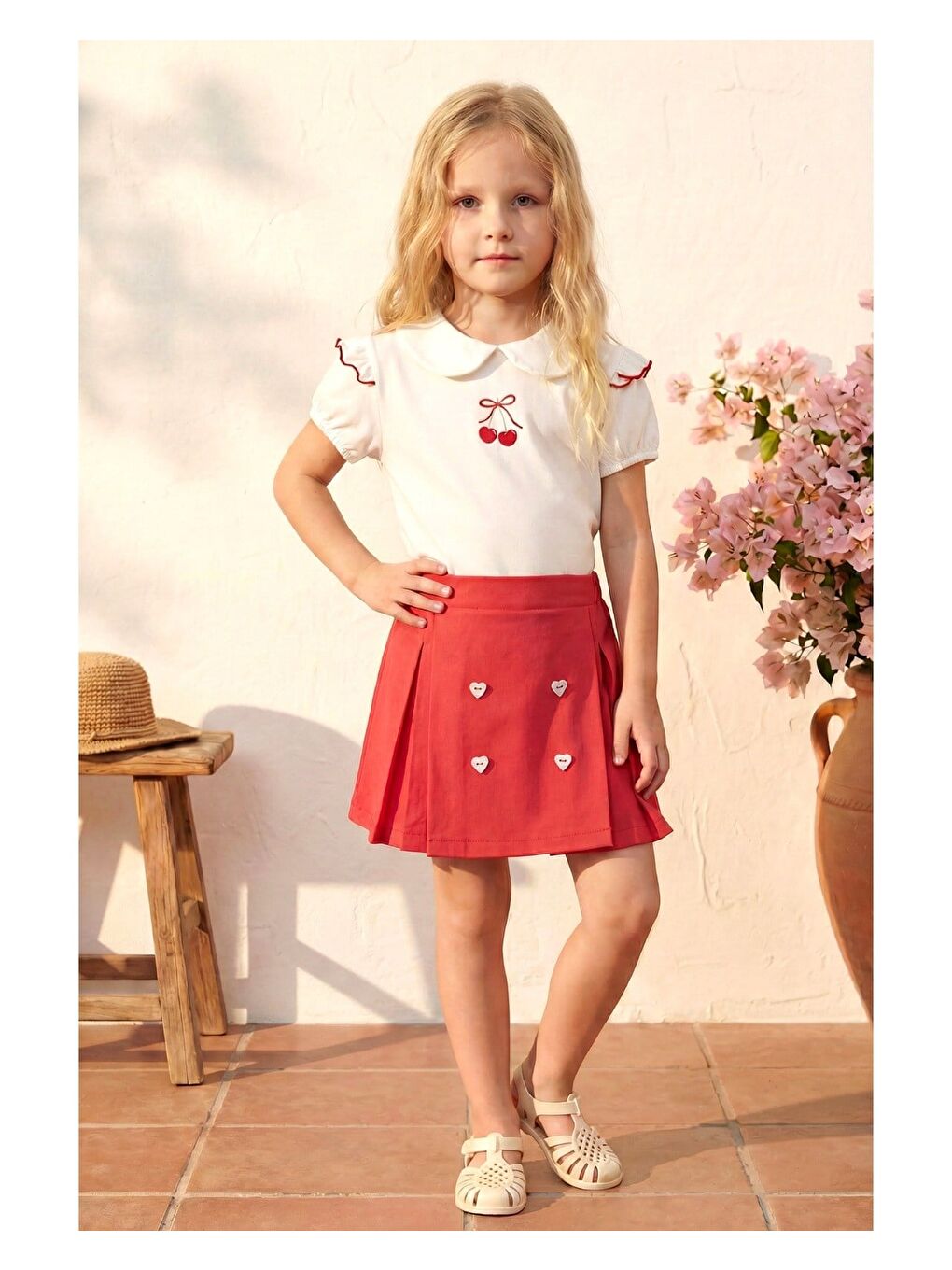 Kırmızı Kız Çocuk Pamuklu Ekru Kiraz Nakışlı Bluz Etek Takım-1