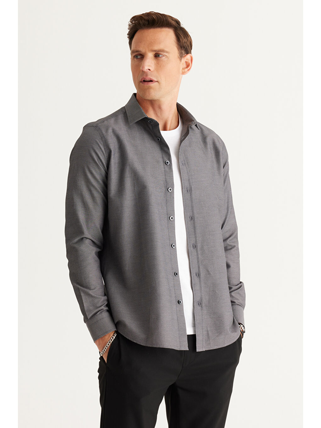 Erkek Siyah Slim Fit Dar Kesim Klasik Yaka Armürlü Pamuklu Gömlek