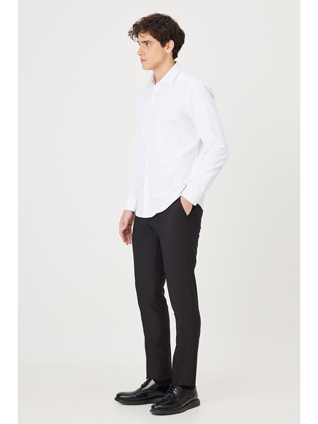 Erkek Beyaz Slim Fit Dar Kesim Klasik Yaka Pamuklu Armürlü Gömlek-1