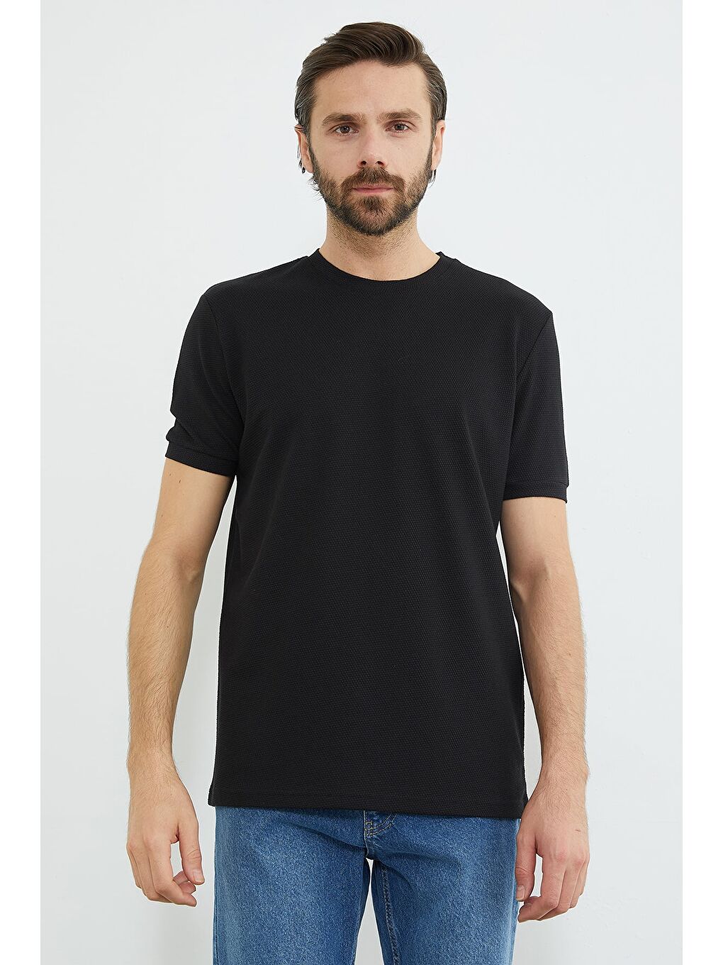 Siyah Petek Kumaş Bisiklet Yaka Tişört-2