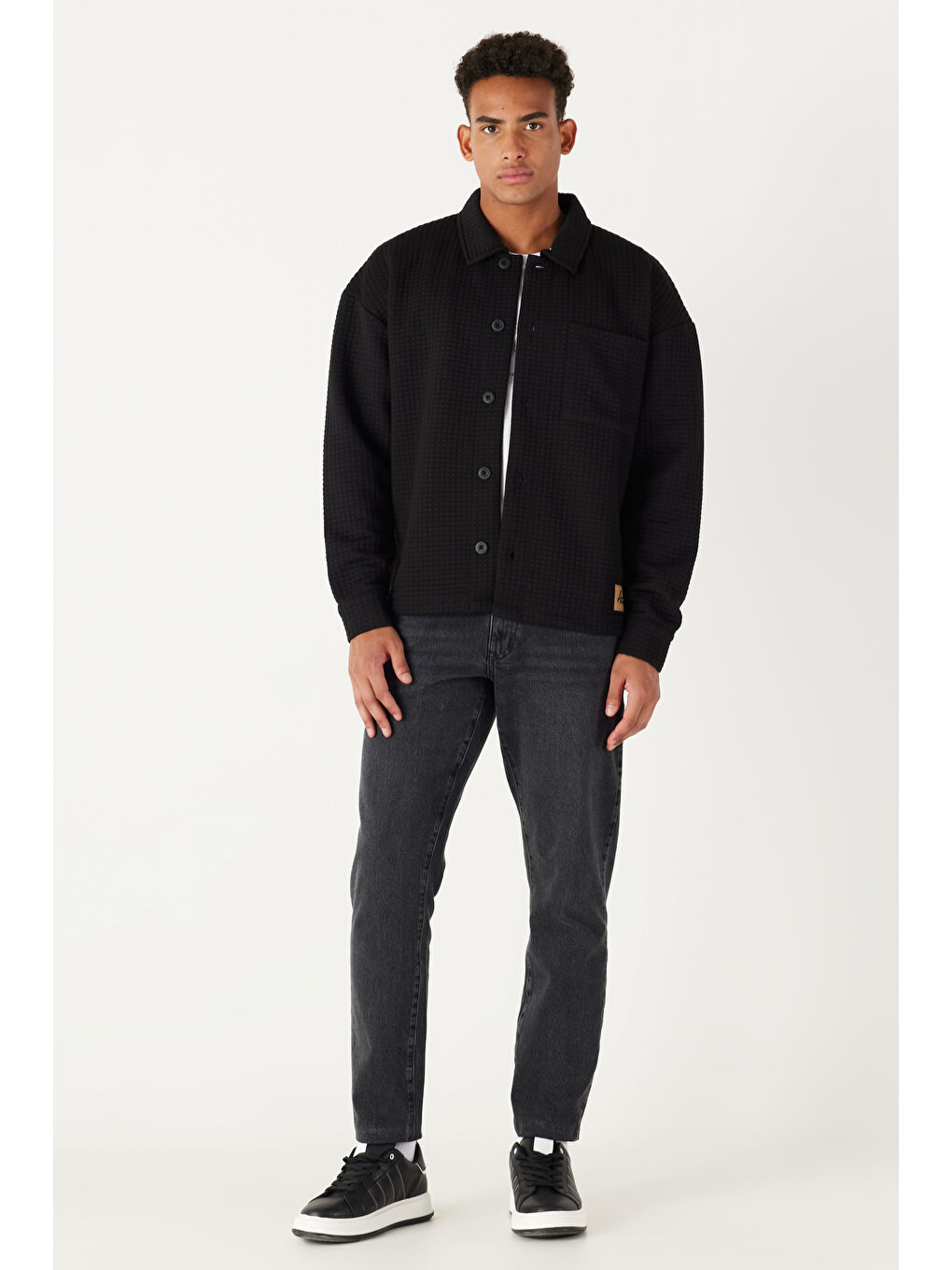 Erkek Siyah Loose Fit Bol Kesim Kapitone Desenli Gömlek Yaka Örme Ceket-1