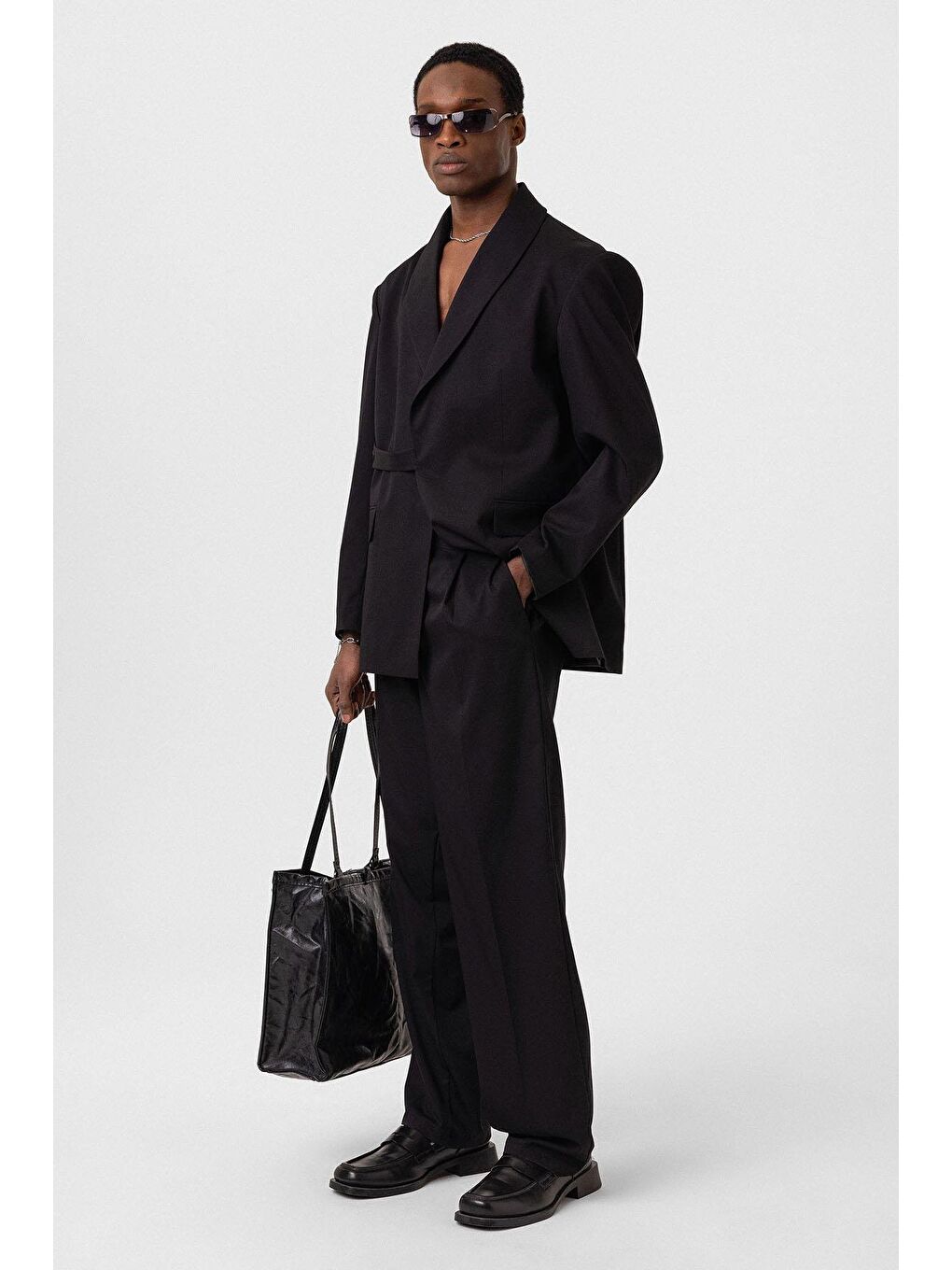 Kuşaklı Kapama Oversize Takım Elbise Siyah-1