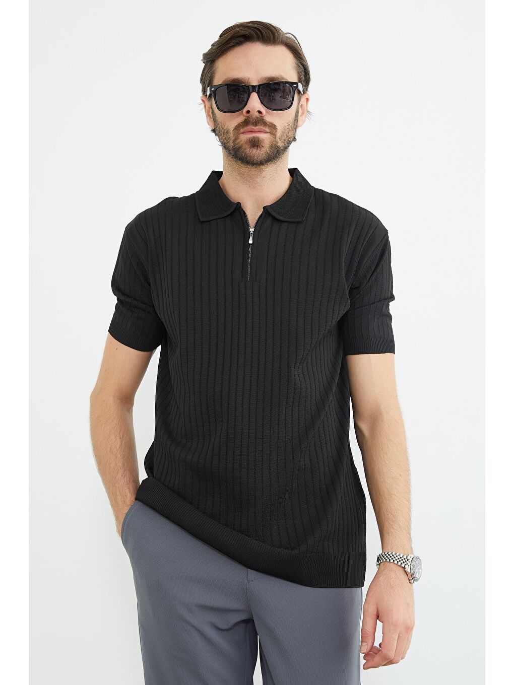 Siyah Fitilli Polo Yaka Yarım Fermuarlı Triko Tişört-1