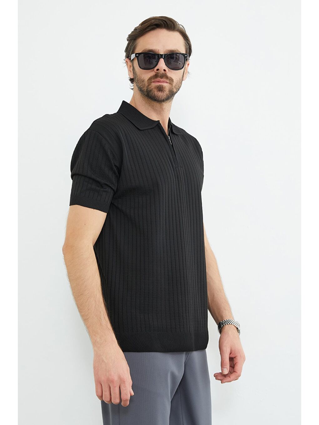 Siyah Fitilli Polo Yaka Yarım Fermuarlı Triko Tişört-3