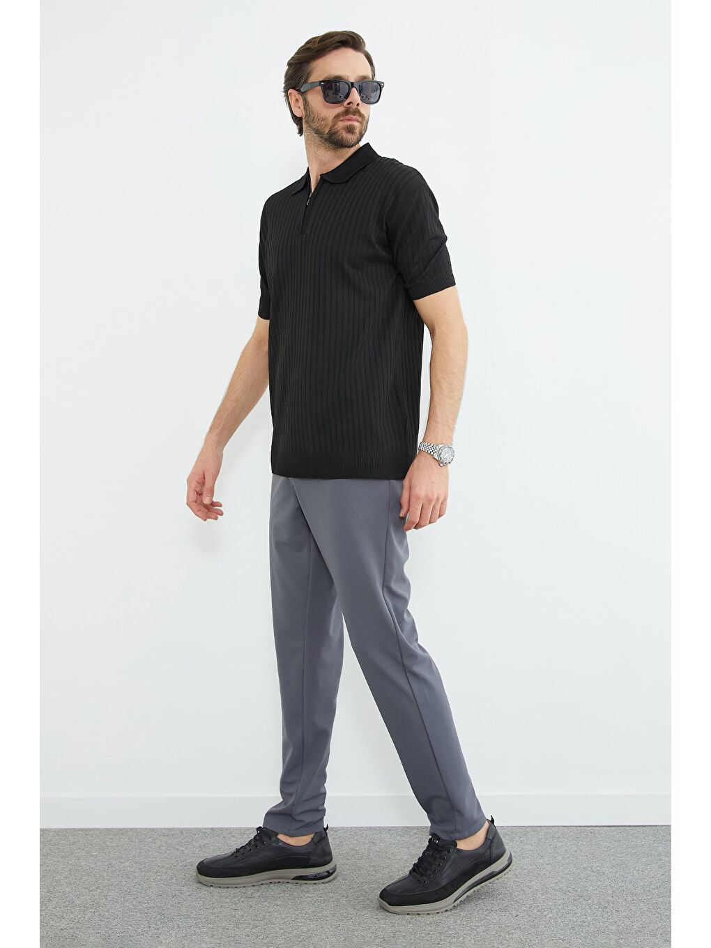 Siyah Fitilli Polo Yaka Yarım Fermuarlı Triko Tişört-4