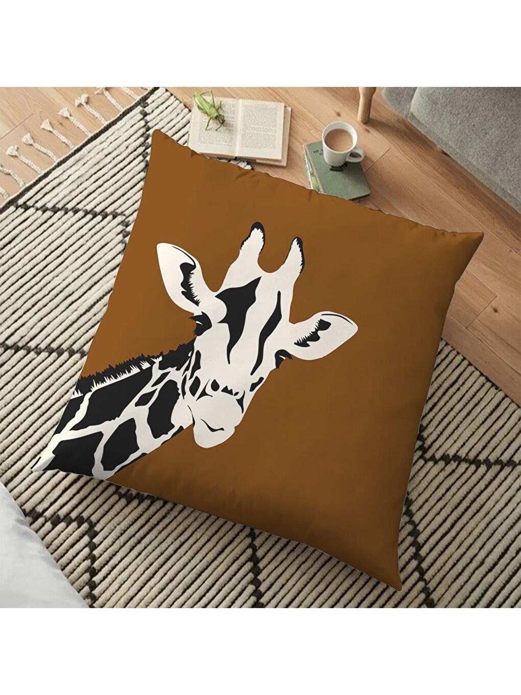 Karışık Dijital Baskılı 65x65 cm Yer Minderi Ve Bahçe Minderi