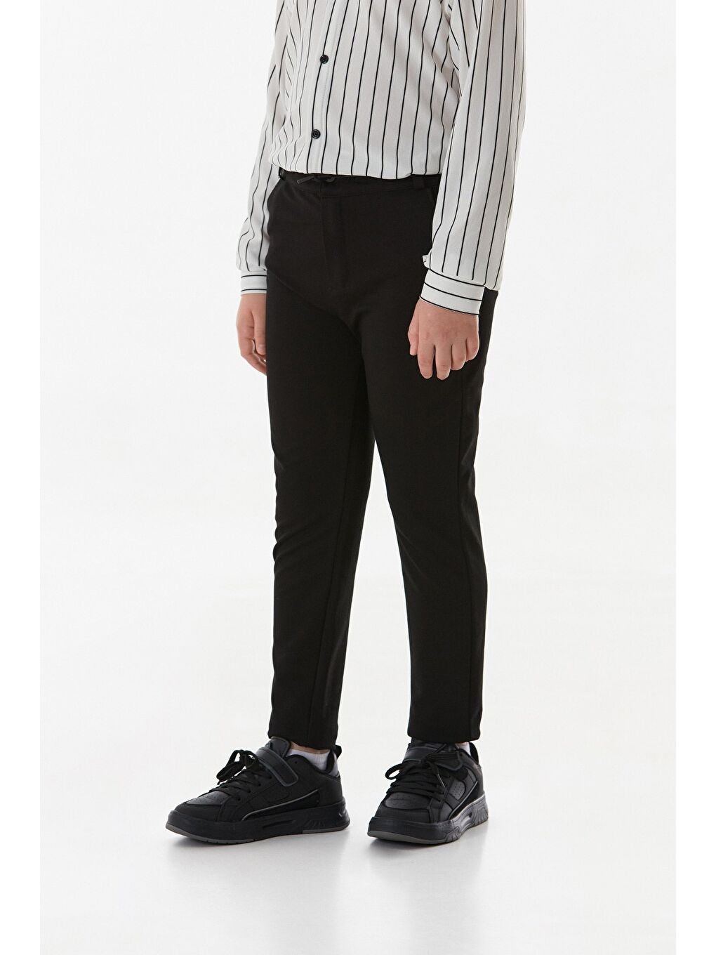 Siyah Beli Lastikli Bağlamalı Duble Paça Erkek Çocuk Pantolon-1