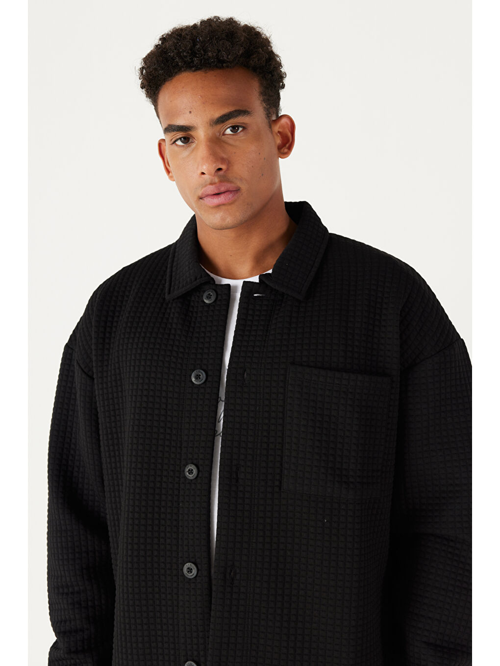 Erkek Siyah Loose Fit Bol Kesim Kapitone Desenli Gömlek Yaka Örme Ceket-5