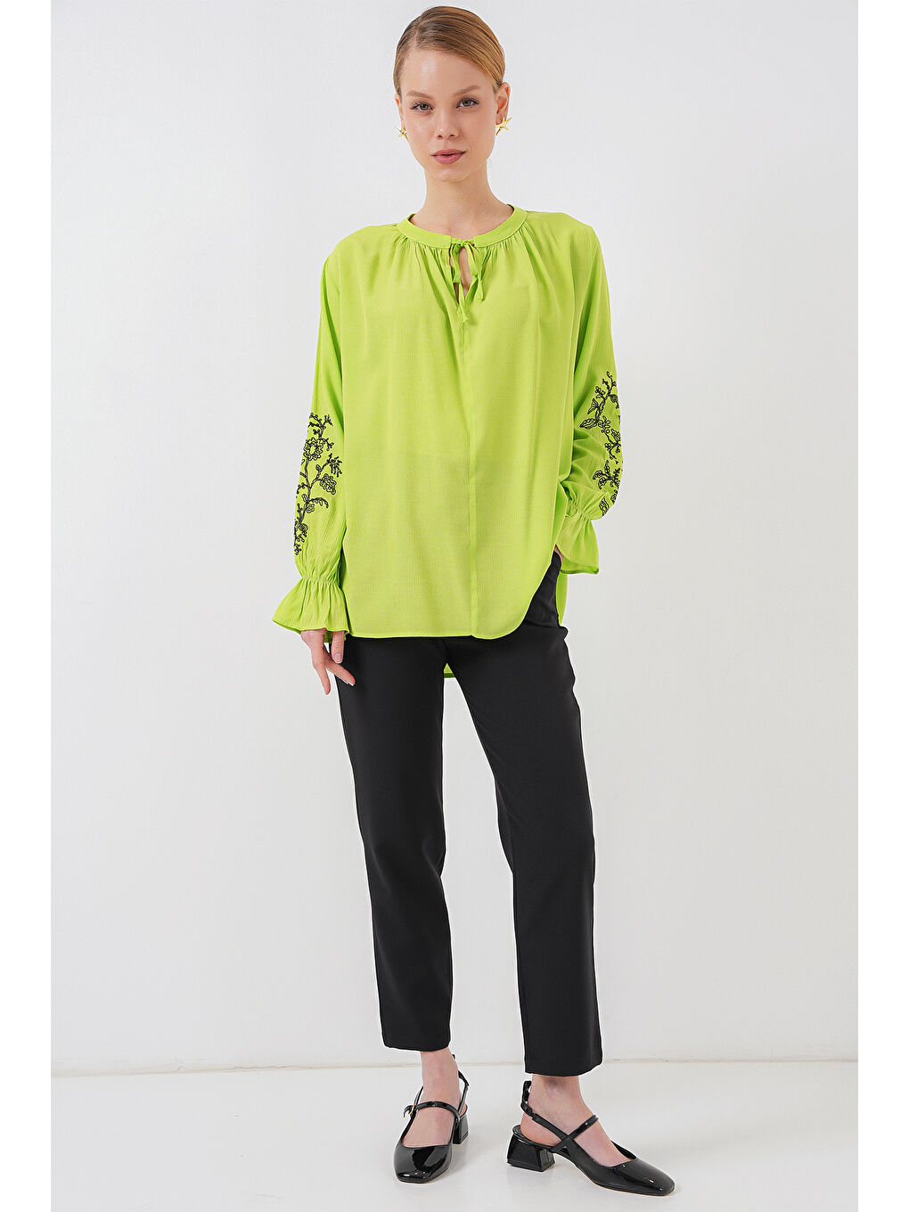 Kadın Nakışlı Örme Bluz 941 - E.Yeşil-1