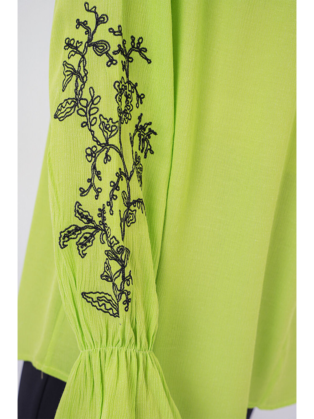 Kadın Nakışlı Örme Bluz 941 - E.Yeşil-3