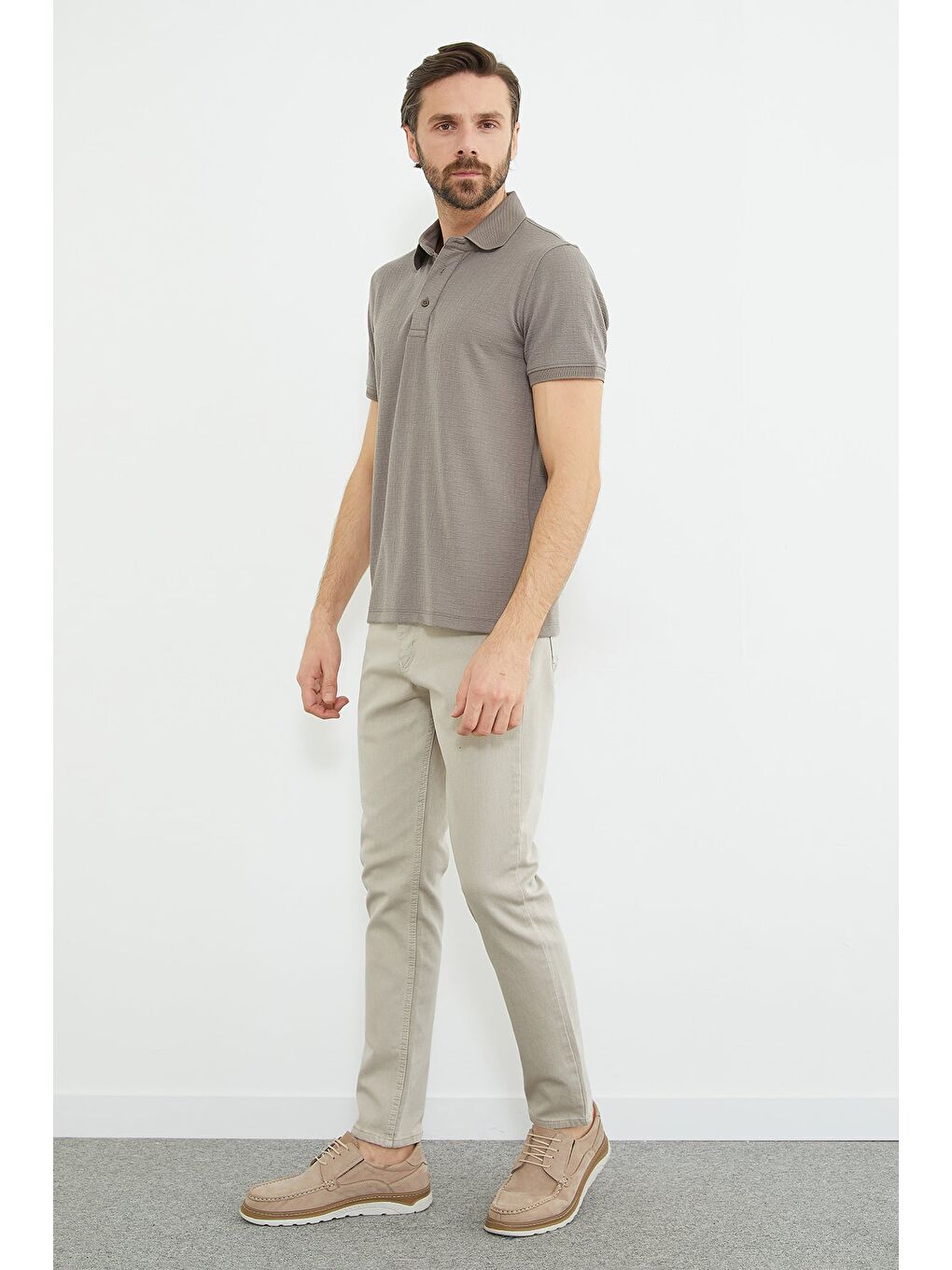 Bej Desenli Polo Yaka Regular Fit Tişört-3