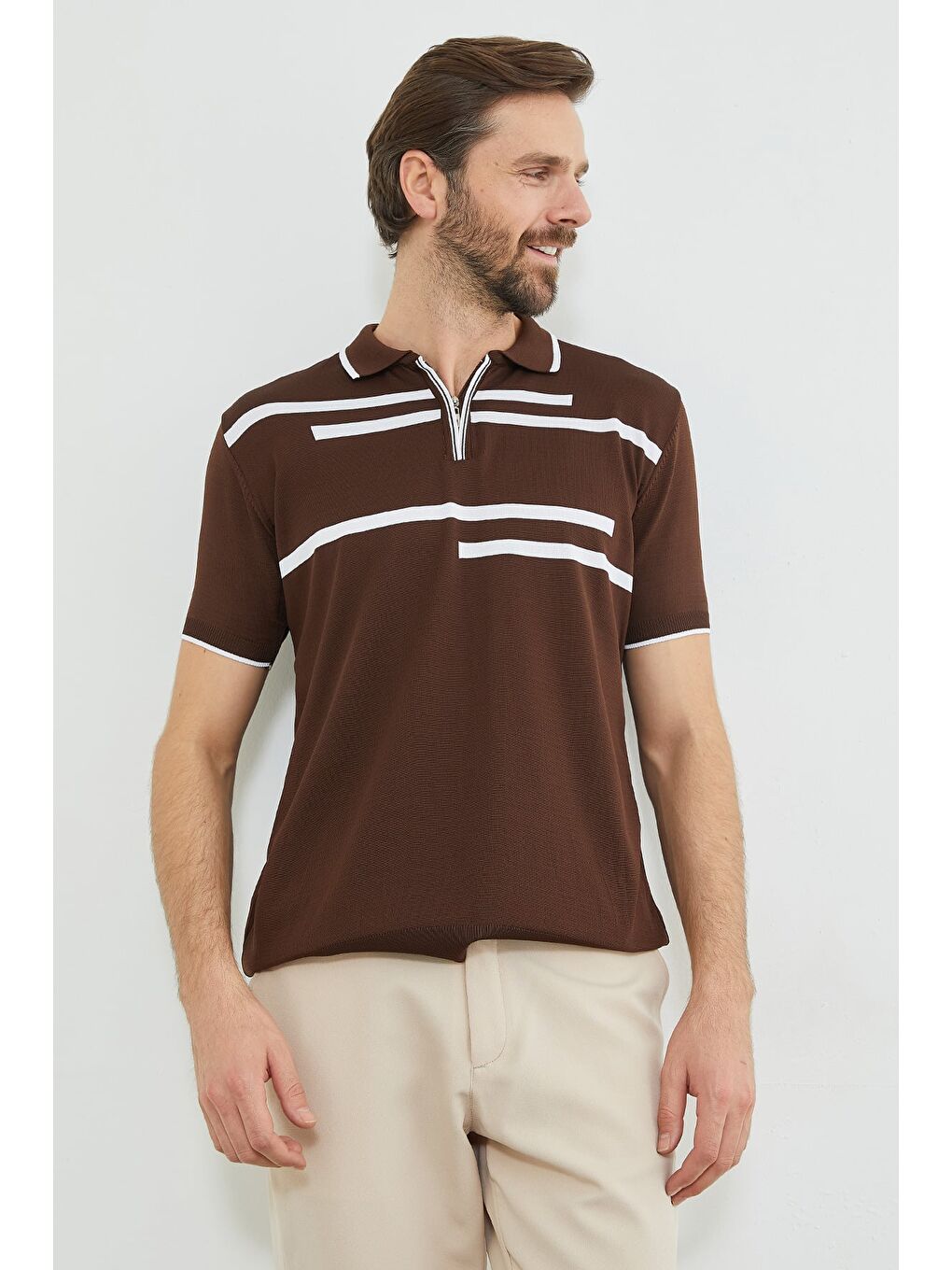 Kahverengi Çizgili Yarım Fermuarlı Polo Yaka Triko Tişört-3