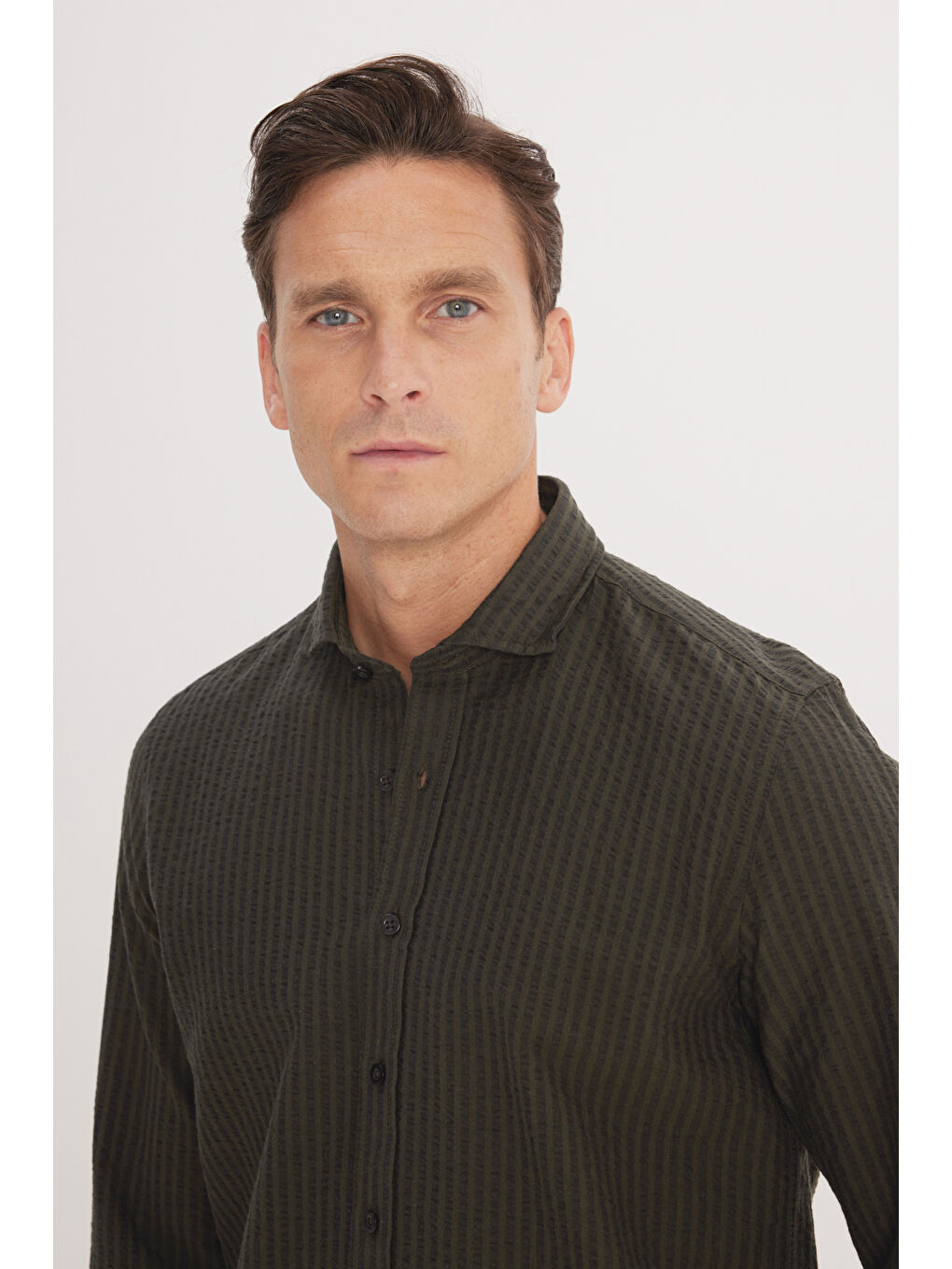 Erkek Haki Slim Fit Dar Kesim İtalyan Yaka %100 Pamuk Gofre Gömlek-3
