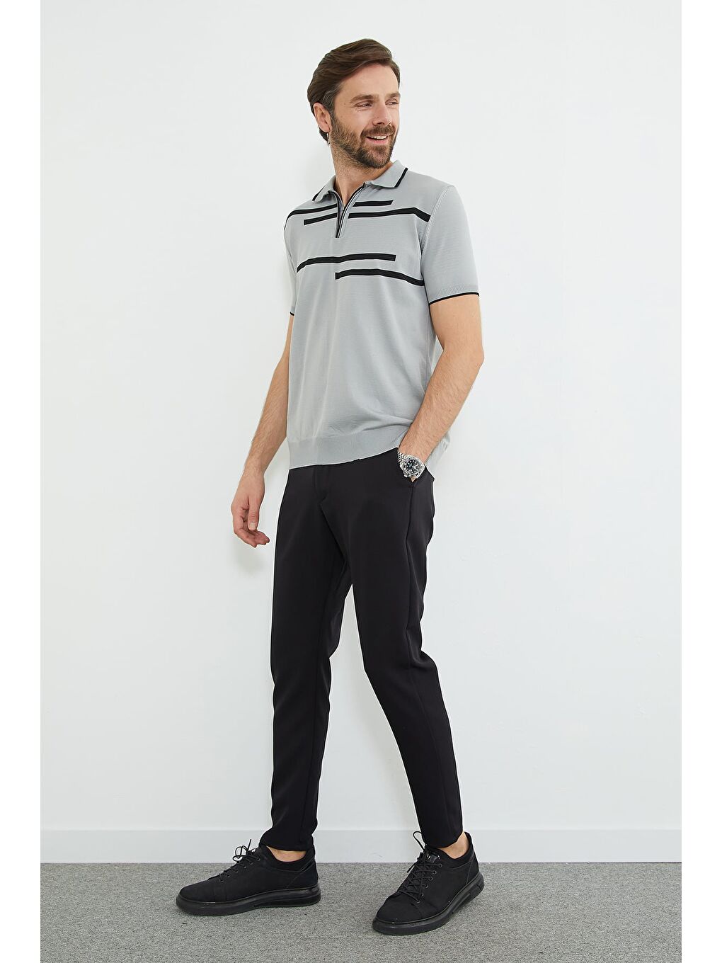Gri Çizgili Yarım Fermuarlı Polo Yaka Triko Tişört-2