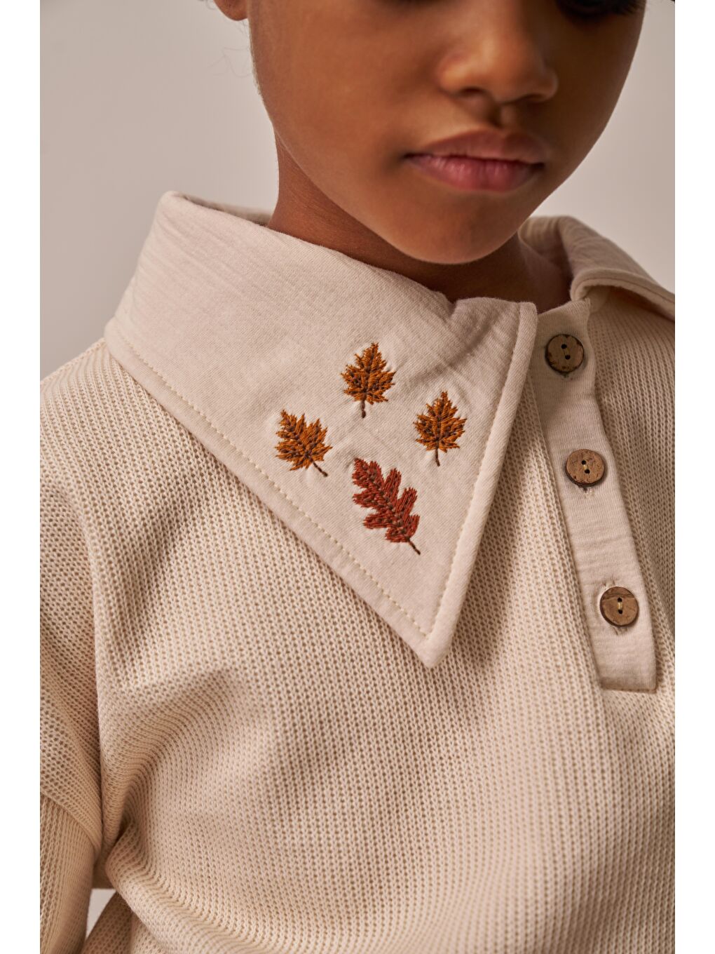 Bej Sonbahar Yaprak İşlemeli Çocuk Triko Takımı-7