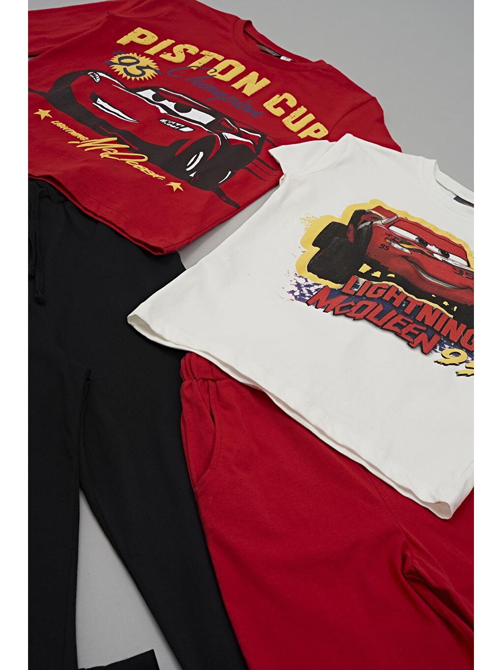 For You Kids Kırmızı 4'lü McQueen Baskılı Tshirt Şort Pantolon Kırmızı Takım - 4