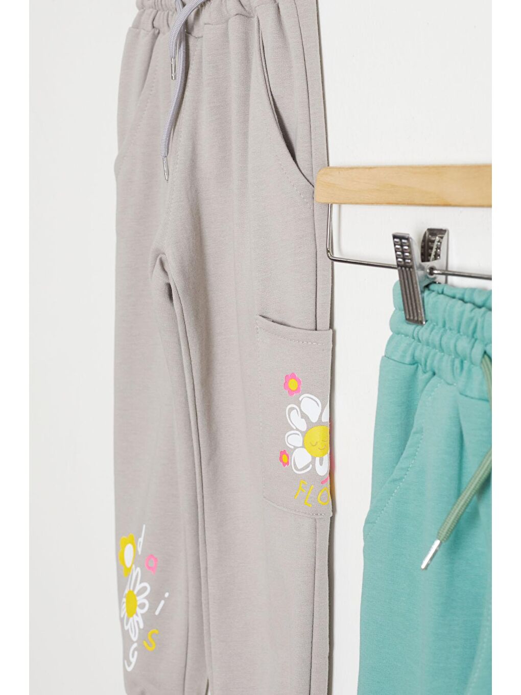 Kız Çocuk Paçası Çiçek Baskılı 2li Eşofman Altı Bej-Yeşil 18390-3