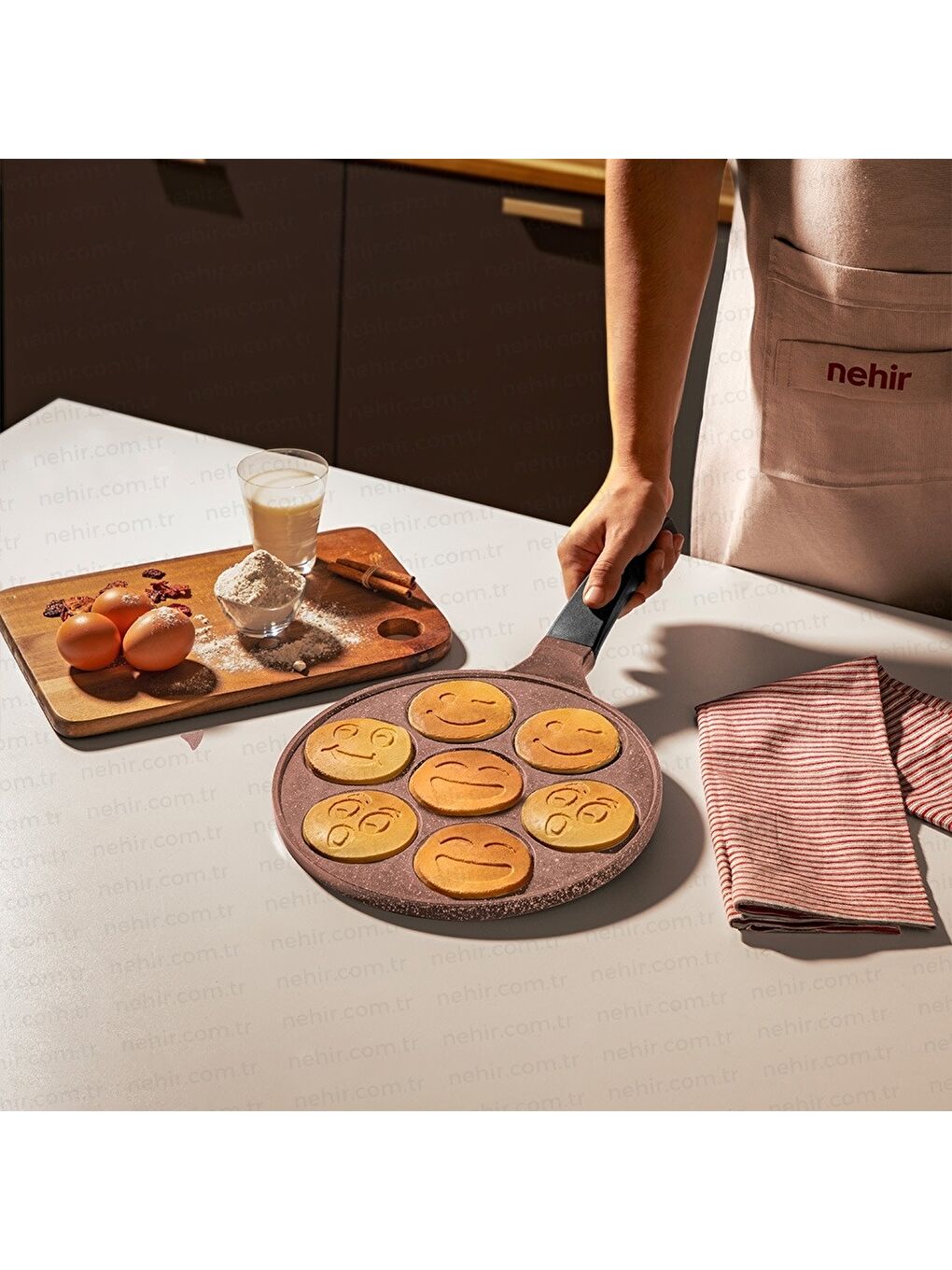 Pembe Rose Gold Alüminyum Döküm Krep Tavası - 27 Cm