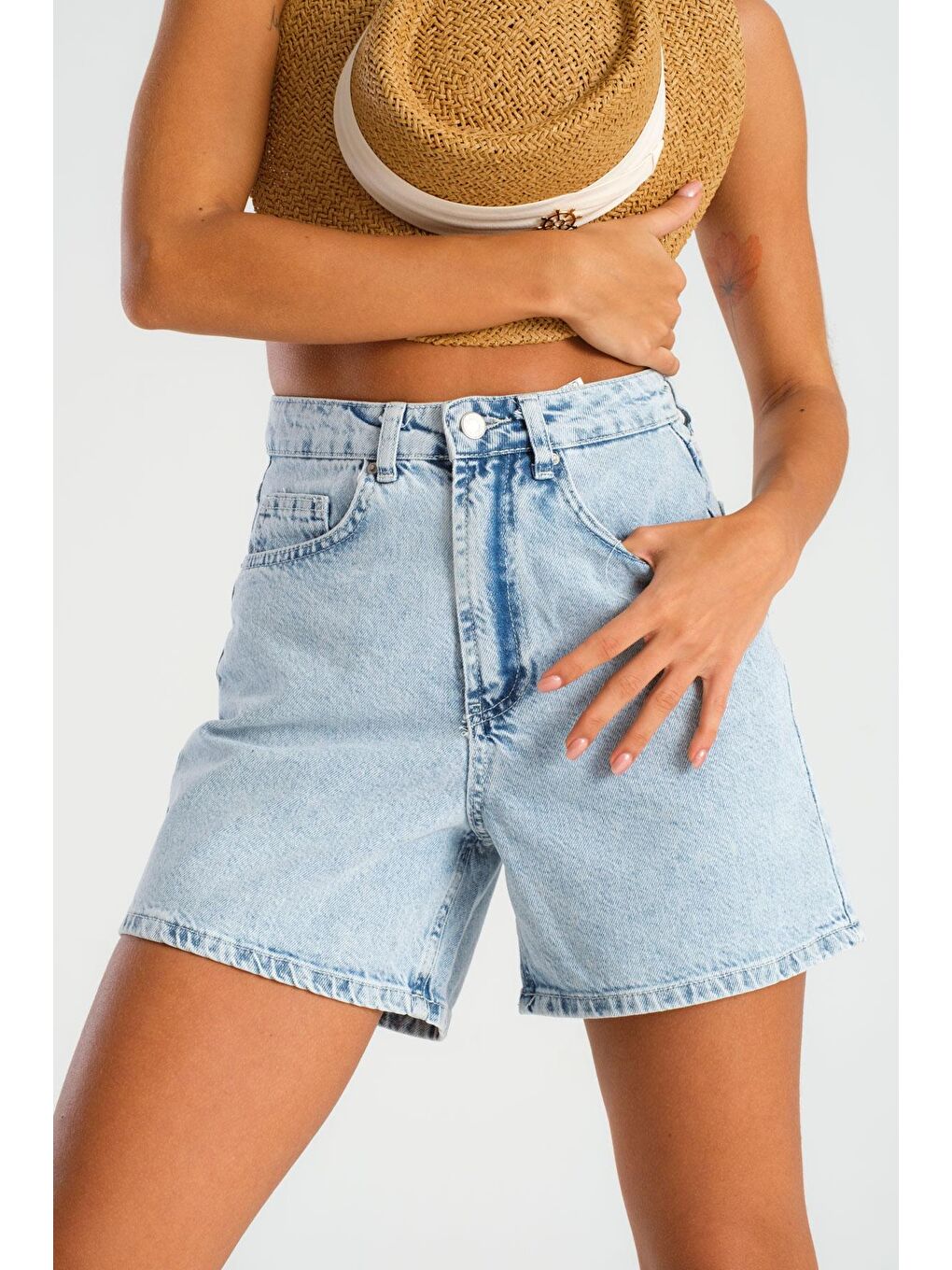 Mavi Kadın Snow  Rengi Mom Fit Denim Şort