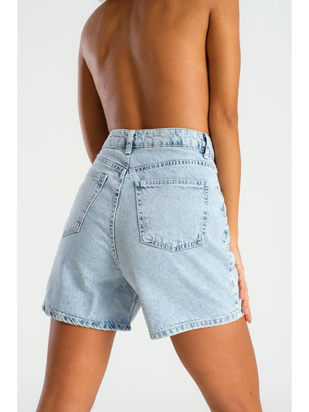 Mavi Kadın Snow  Rengi Mom Fit Denim Şort-1
