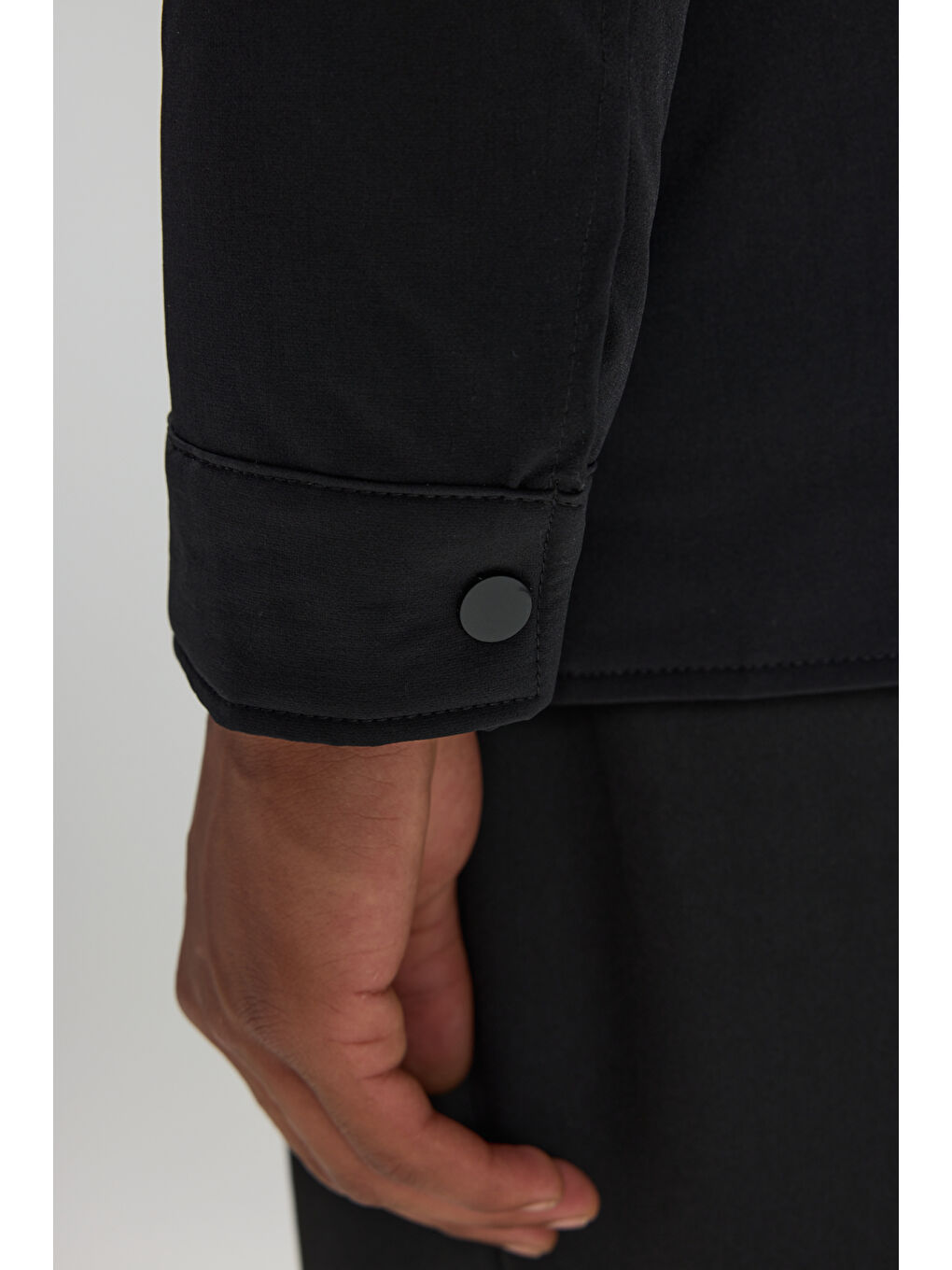 Erkek Siyah Standart Fit Normal Kesim Cepli Ceket Gömlek-6