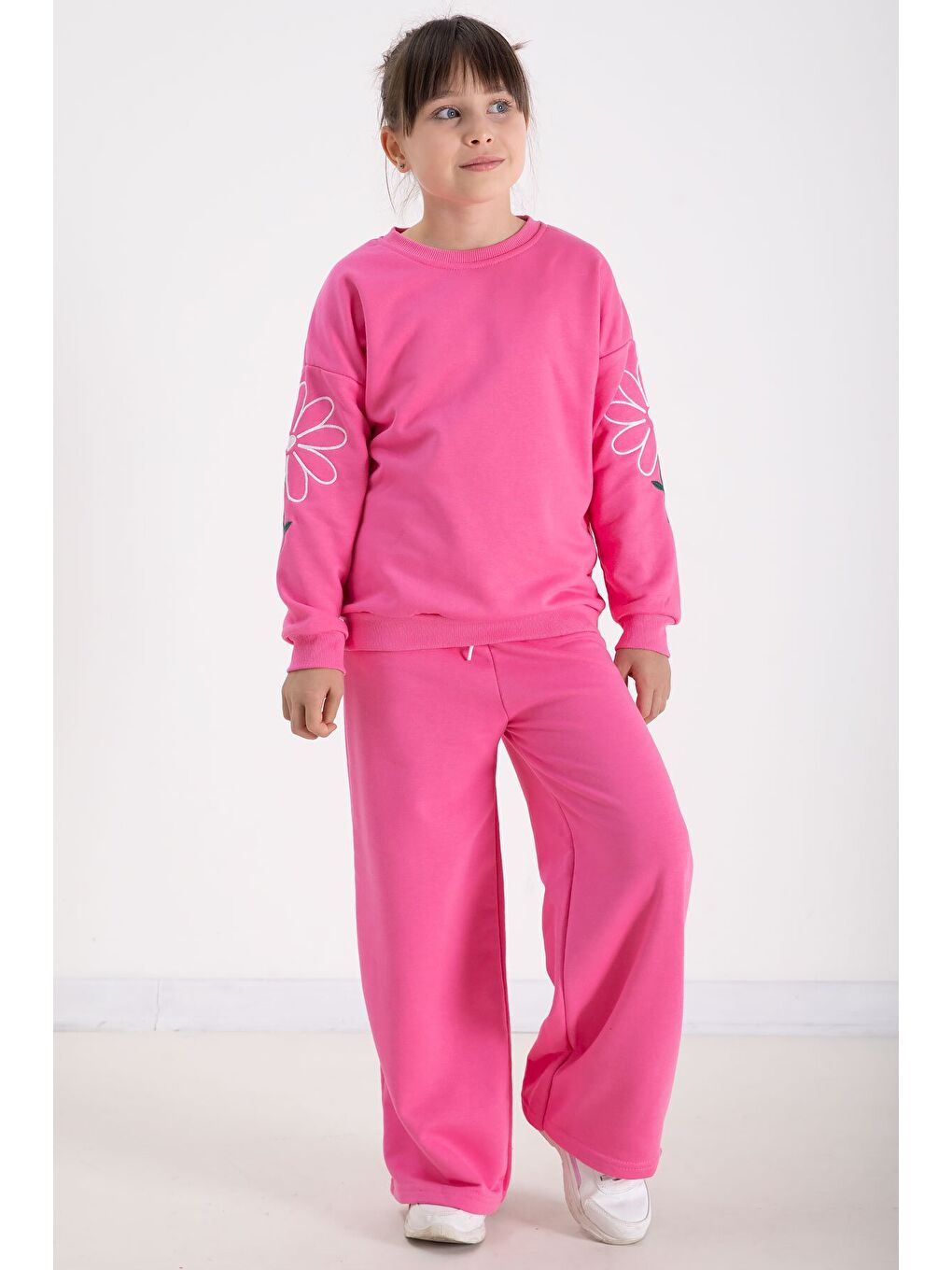 Pembe Kolları Papatya Nakışlı Bisiklet Yaka Kız Çocuk Eşofman Takımı 22743