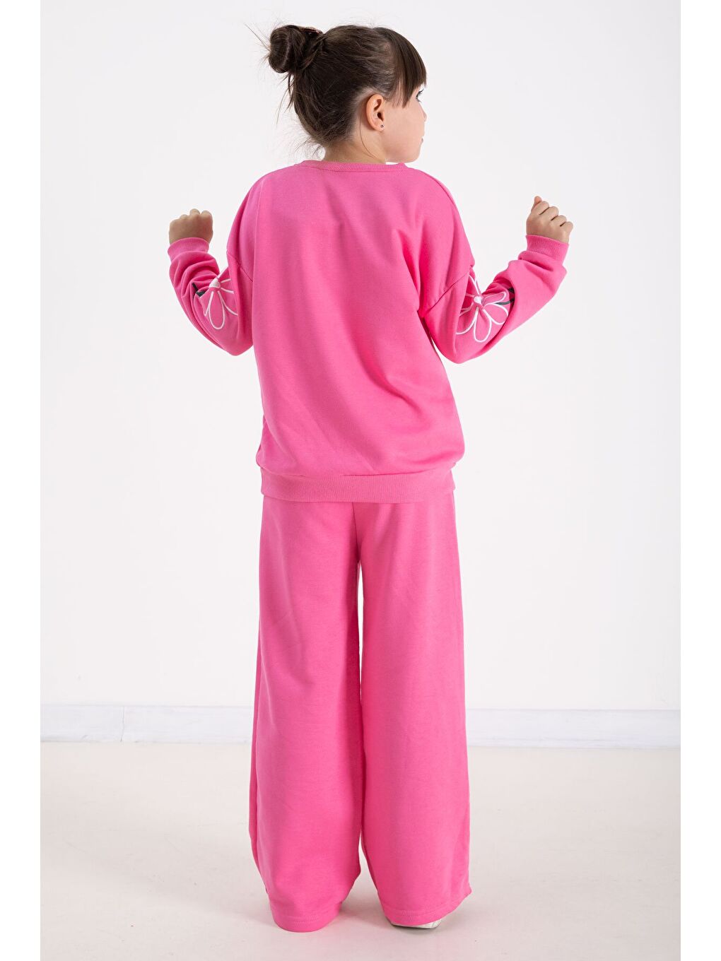 Pembe Kolları Papatya Nakışlı Bisiklet Yaka Kız Çocuk Eşofman Takımı 22743-4