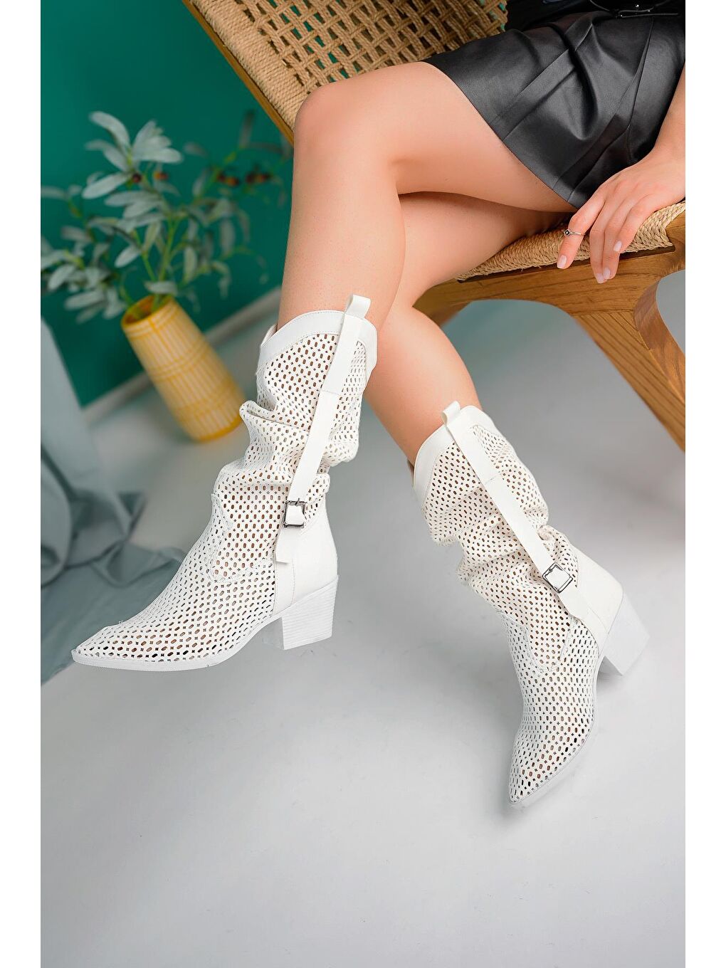 Beyaz FLORİDA Kadın Lazer Kesim Delikli Western Kovboy Yazlık Topuklu Festival Çizme