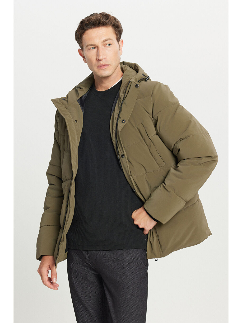 Erkek Haki Standart Fit Normal Kesim Dik Yaka Kapüşonlu Kapak Cepil Şişme Mont-2