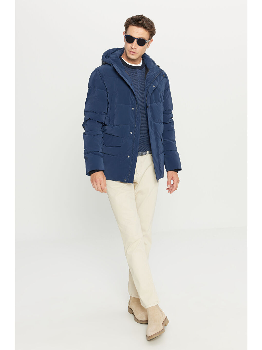 Erkek İndigo Standart Fit Normal Kesim Dik Yaka Kapüşonlu Kapak Cepil Şişme Mont-1