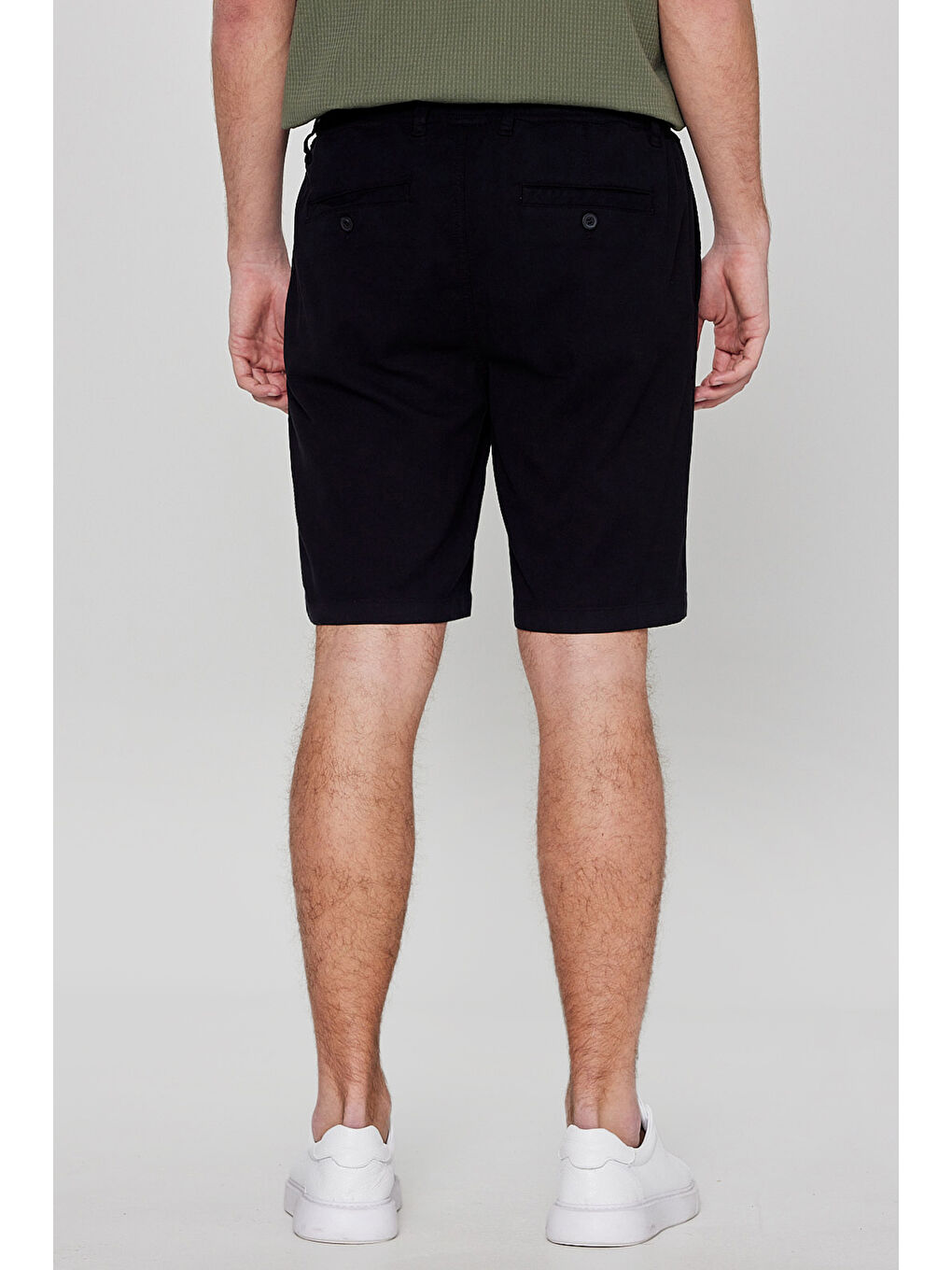 Siyah Beli Lastikli Şort-3