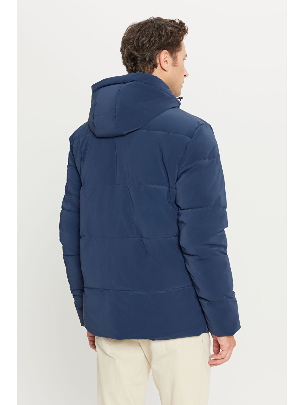 Erkek İndigo Standart Fit Normal Kesim Dik Yaka Kapüşonlu Kapak Cepil Şişme Mont-5