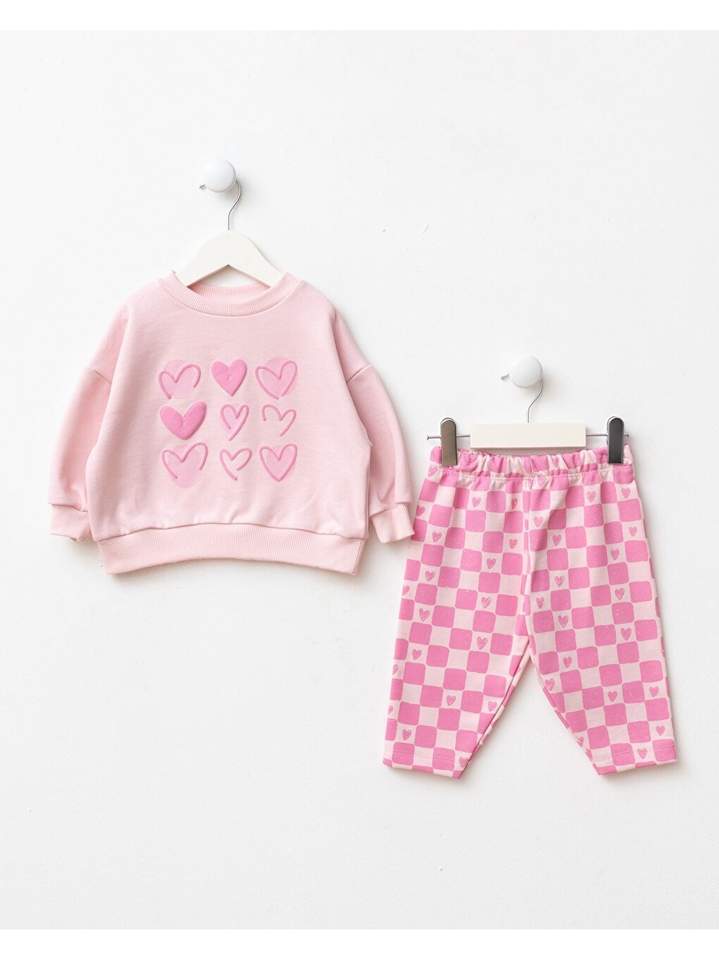Kız Çocuk Kalp Baskılı Pembe Sweatshirt Ve Kare Desenli Eşofman Takımı-4