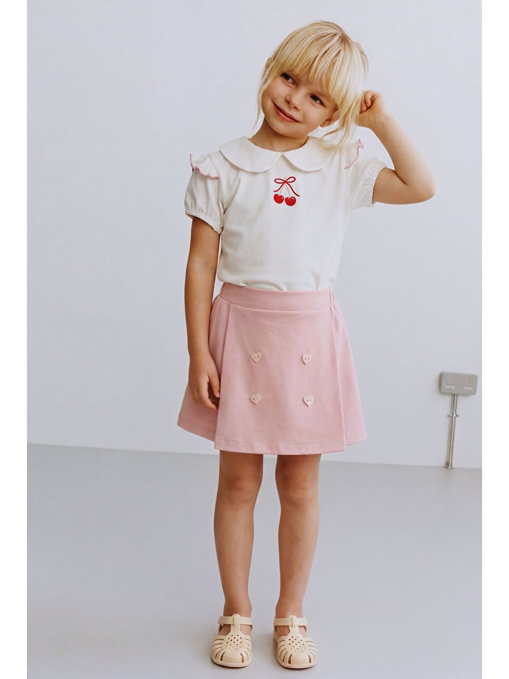 Kız Çocuk Pamuklu Pembe Kiraz Nakışlı Bluz Etek Takım