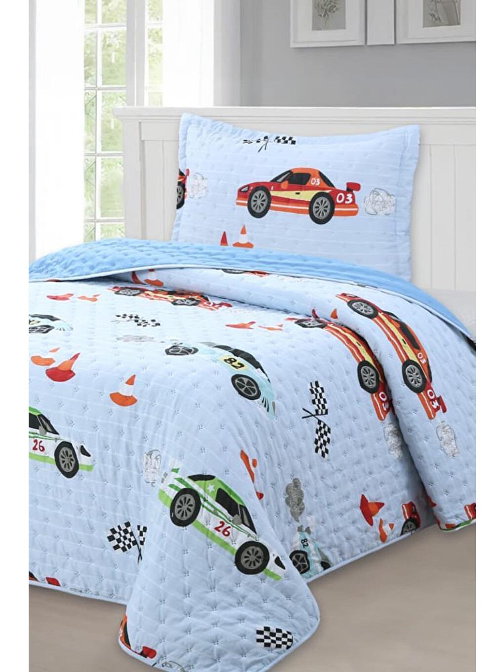 Karışık Car Genç Ve Çocuk Tek Kişilik Yatak Örtüsü 180x240