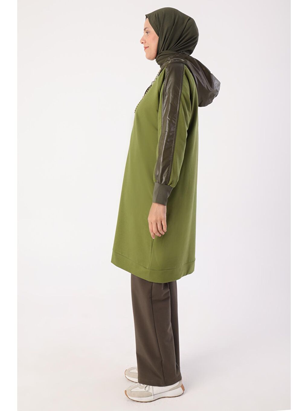 Haki Garnili Zincir Detaylı Sweat Hırka-2