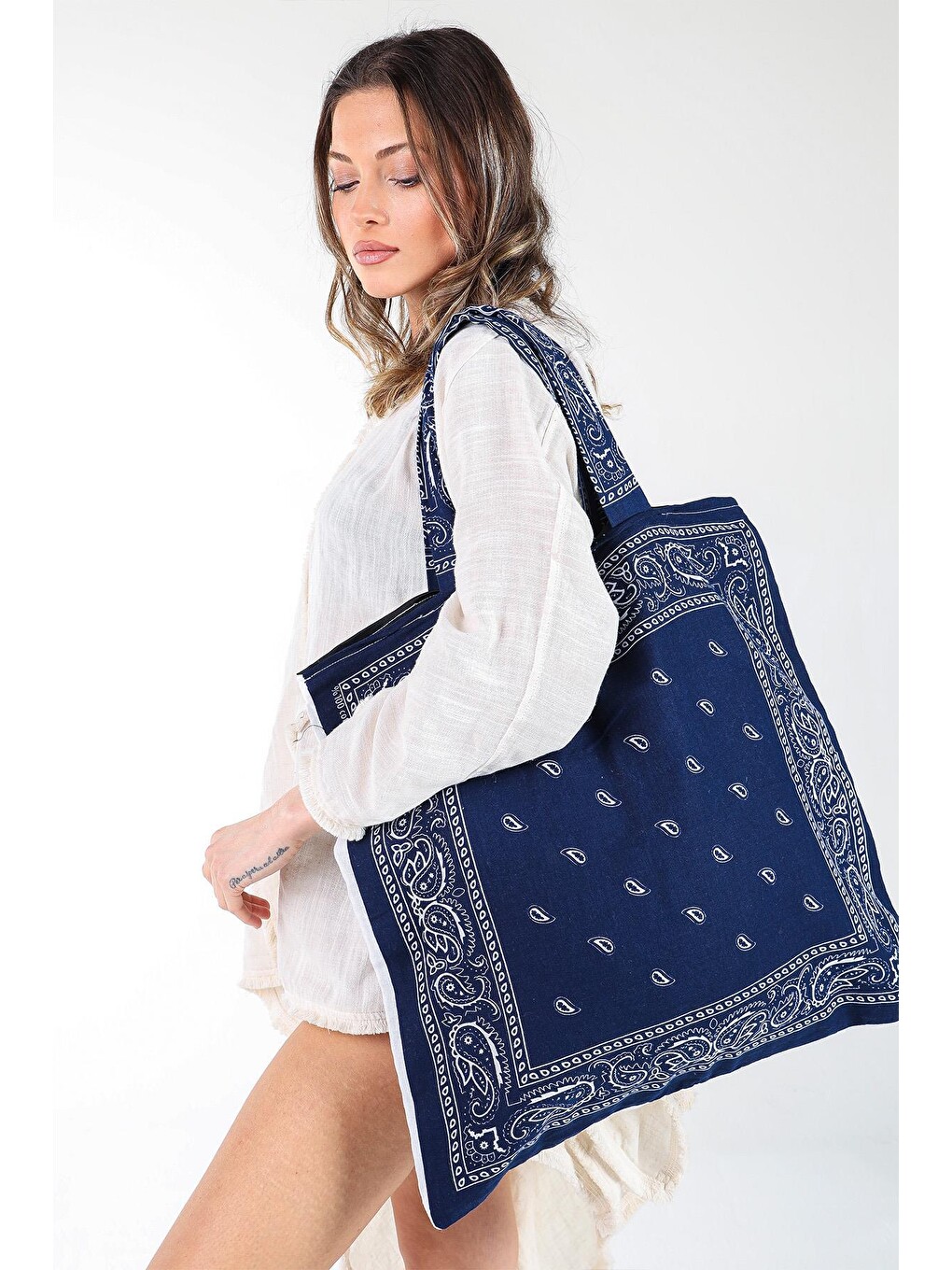 Mavi Bandana Desenli Plaj Çantası-3