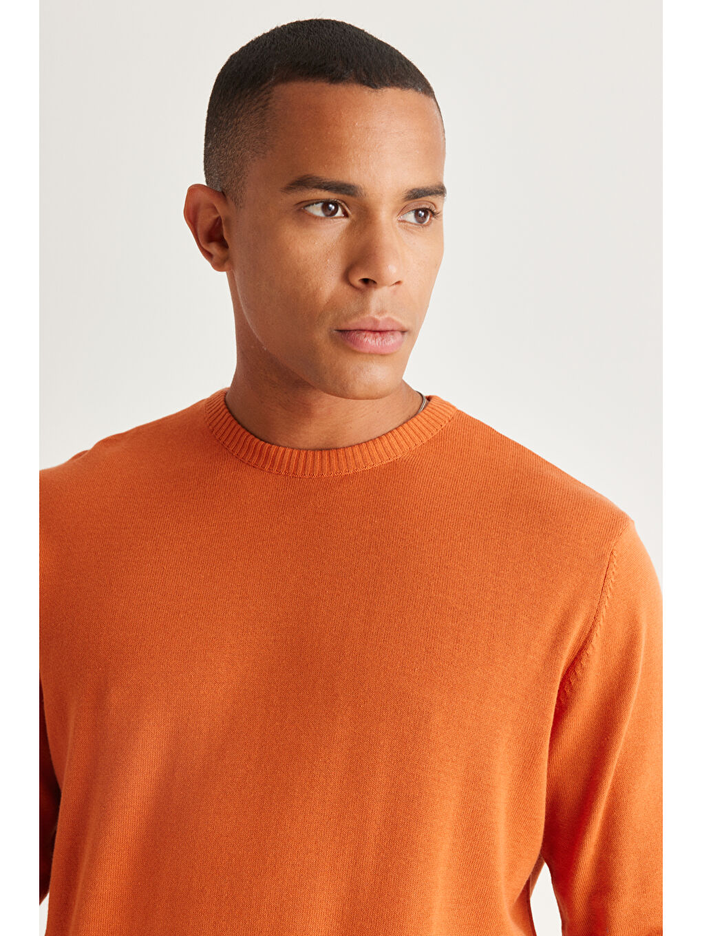 Kahverengi Erkek Kiremit Standart Fit Normal Kesim Bisiklet Yaka Pamuklu Triko Kazak-3