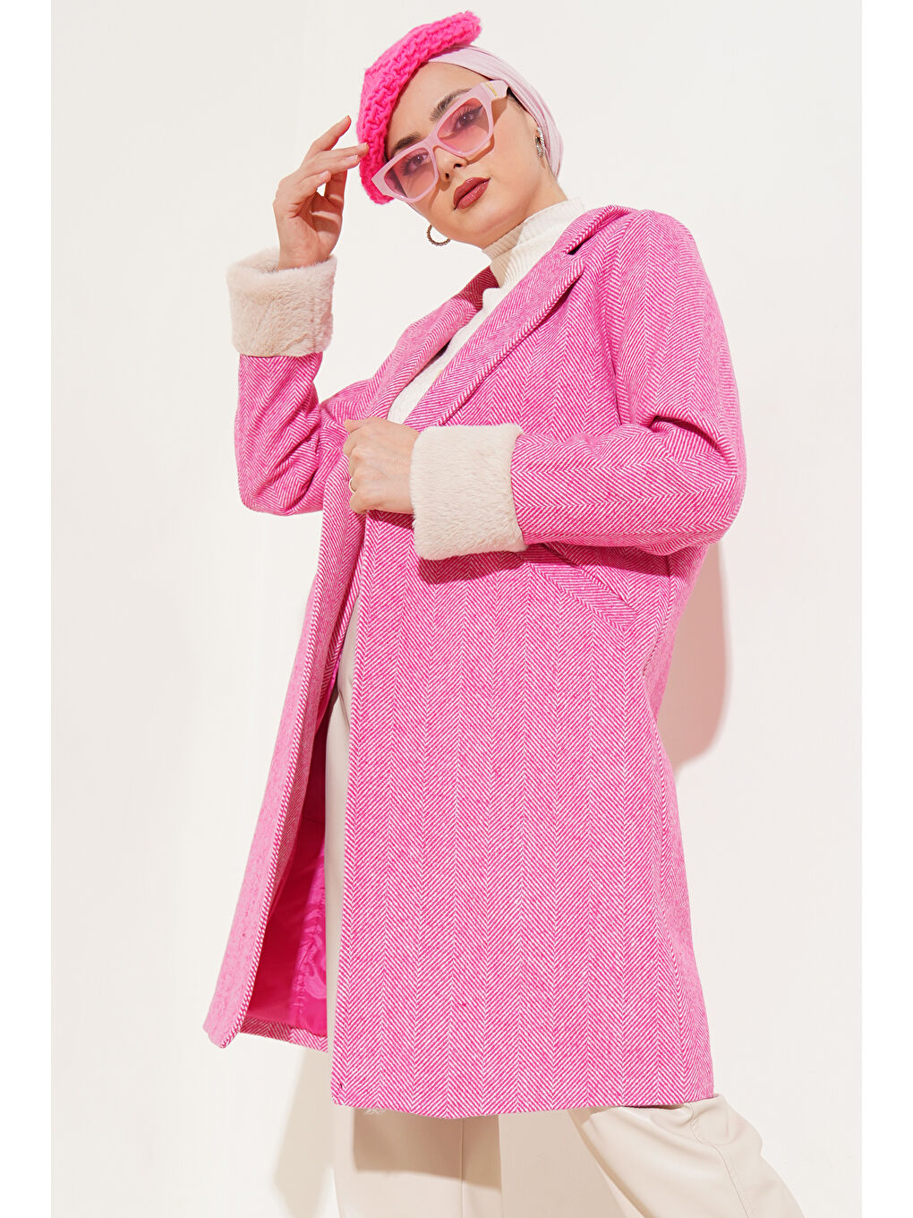 9145 Kadın Kolları Tüylü Balık Sırtı Kaşe Kaban - Fuşya-2