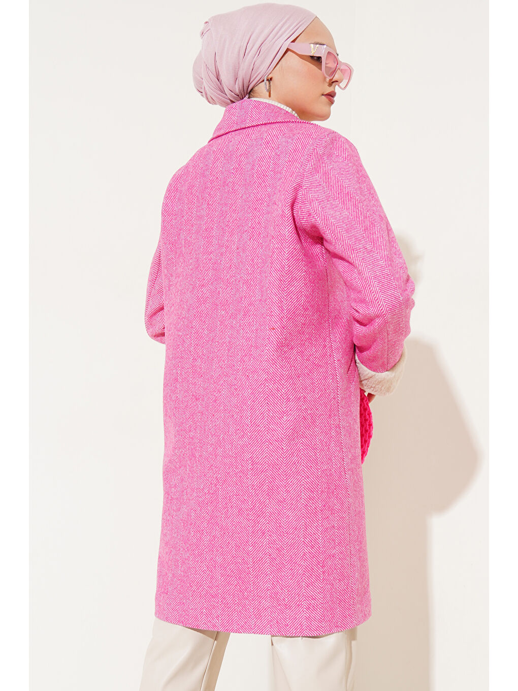 9145 Kadın Kolları Tüylü Balık Sırtı Kaşe Kaban - Fuşya-4