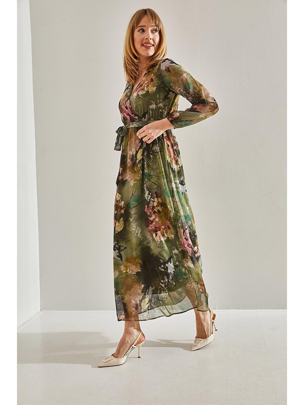 Yeşil Kadın Astarlı Beli Lastikli V Yaka Kruvaze Kuşaklı Şifon Elbise-2