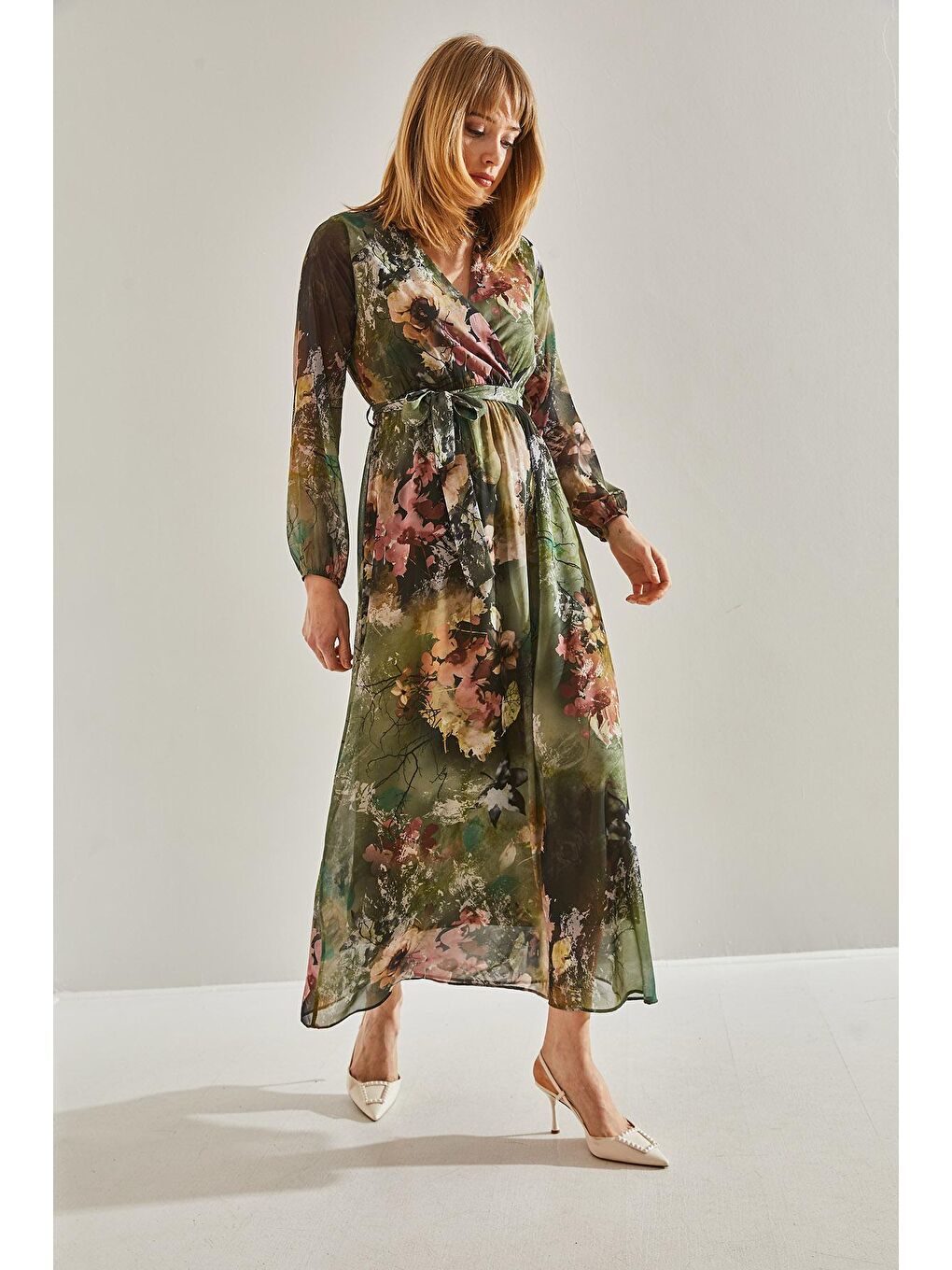 Yeşil Kadın Astarlı Beli Lastikli V Yaka Kruvaze Kuşaklı Şifon Elbise-5