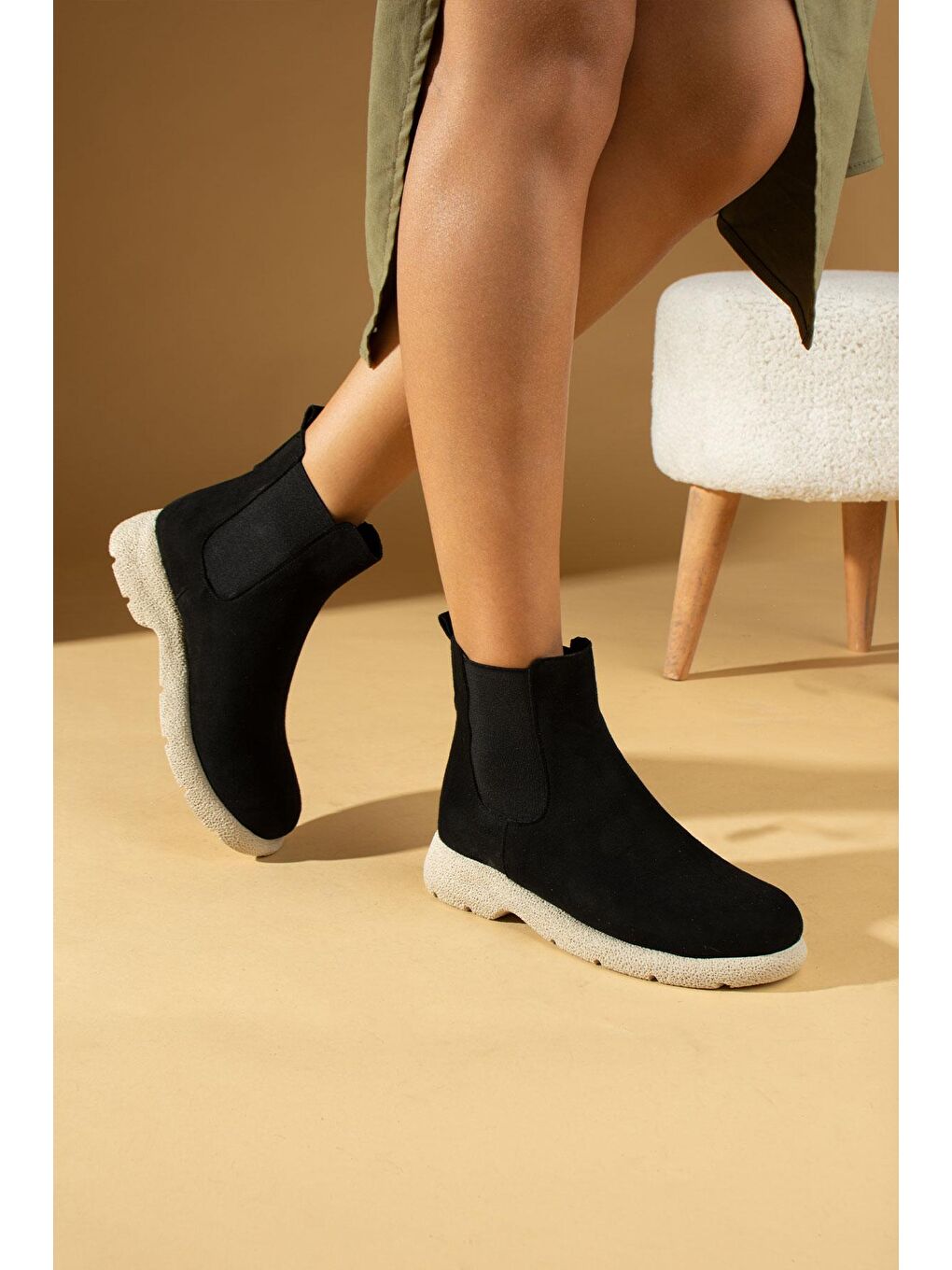 Kahverengi Termo Taban Sıcak Astar Lastikli Kadın Bot 60-1013-23Süet