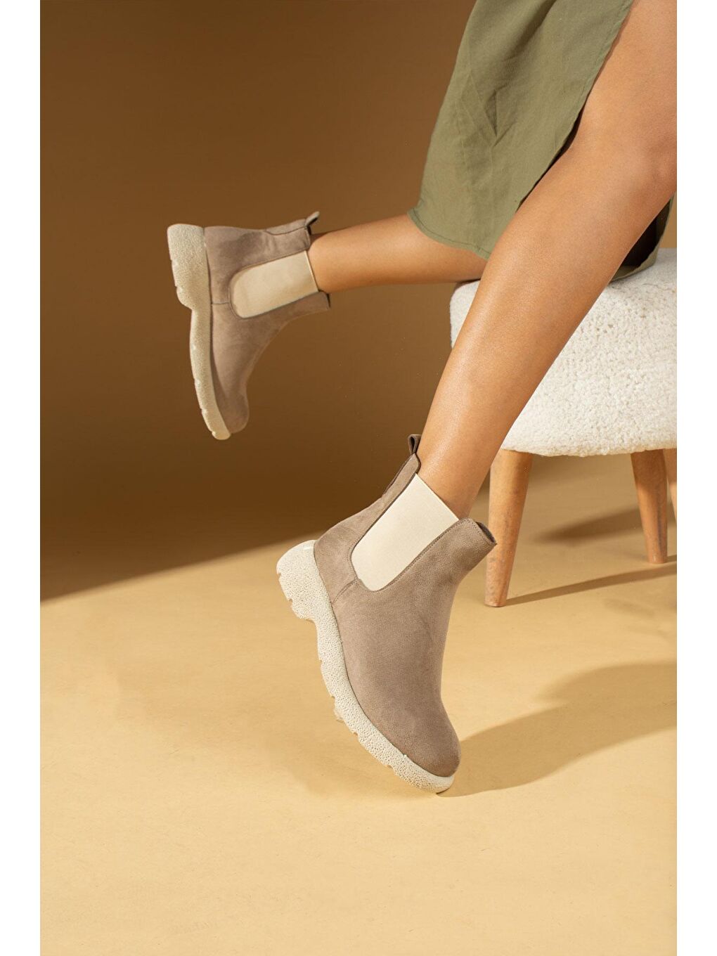 Kahverengi Termo Taban Sıcak Astar Lastikli Kadın Bot 60-1013-23Süet-2