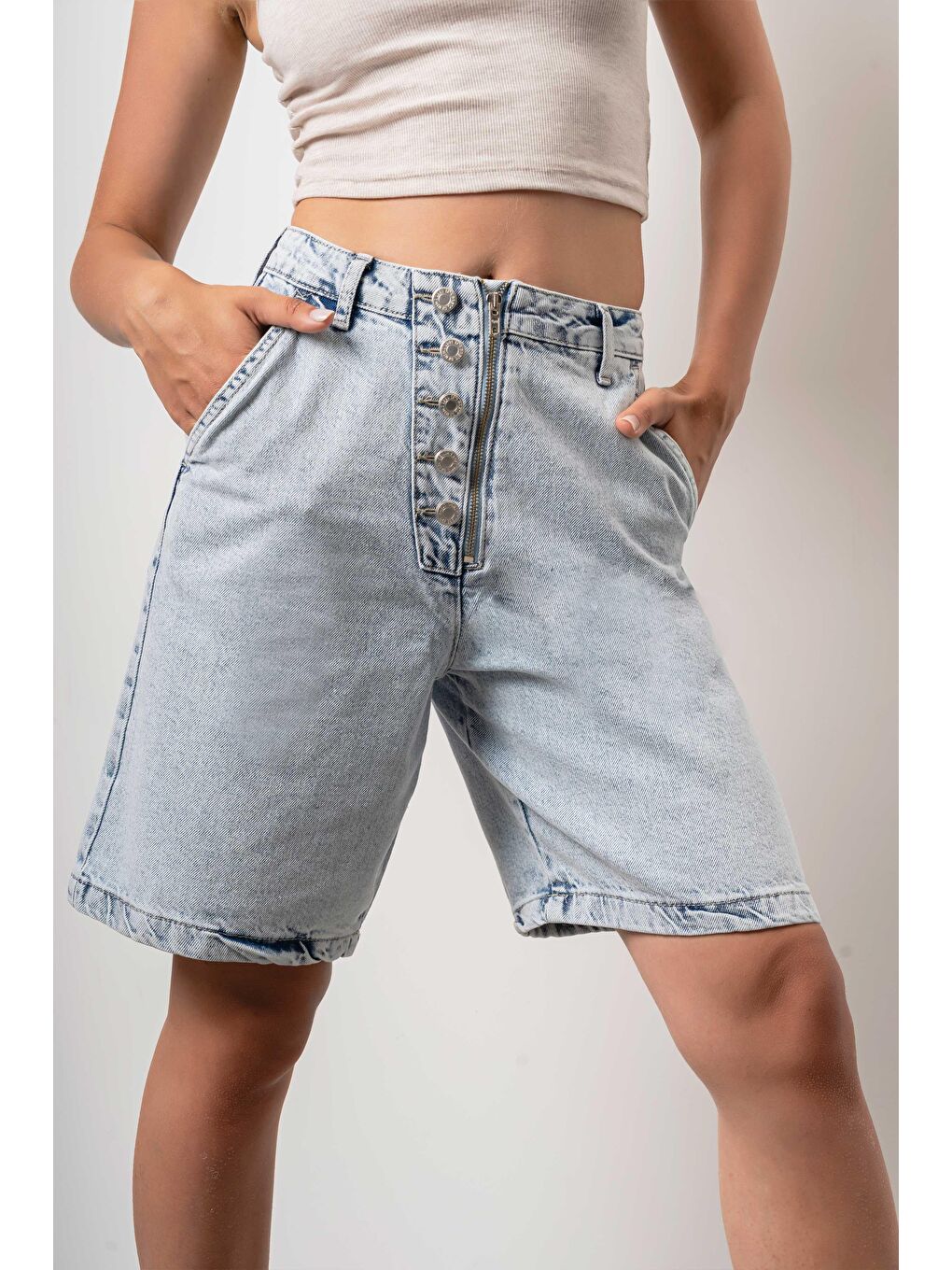 Mavi Kadın Snow jean Rengi Midi Boy Düğme Detaylı Denim Şort