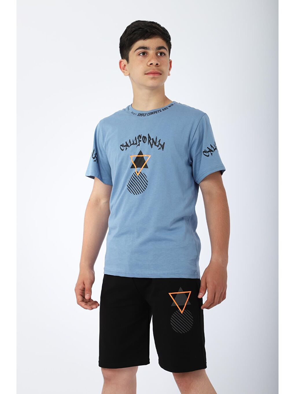Mavi Erkek Çocuk Tshirt Şort Yazlık Takım California Baskılı